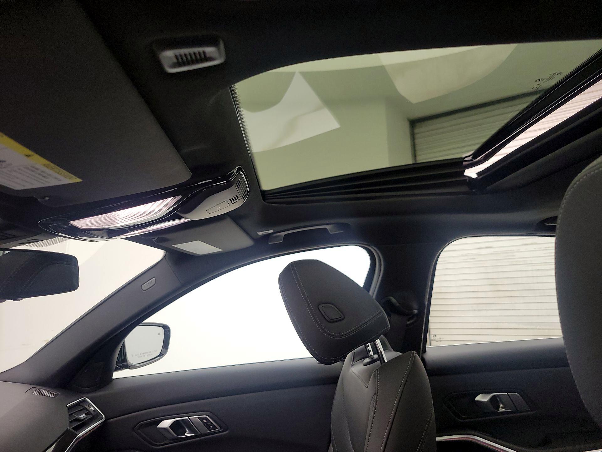 Thumbnail: 2022 BMW 3 Series - 20