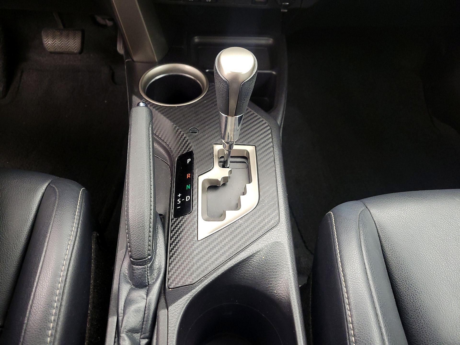 Thumbnail: 2013 Toyota RAV4 - 17