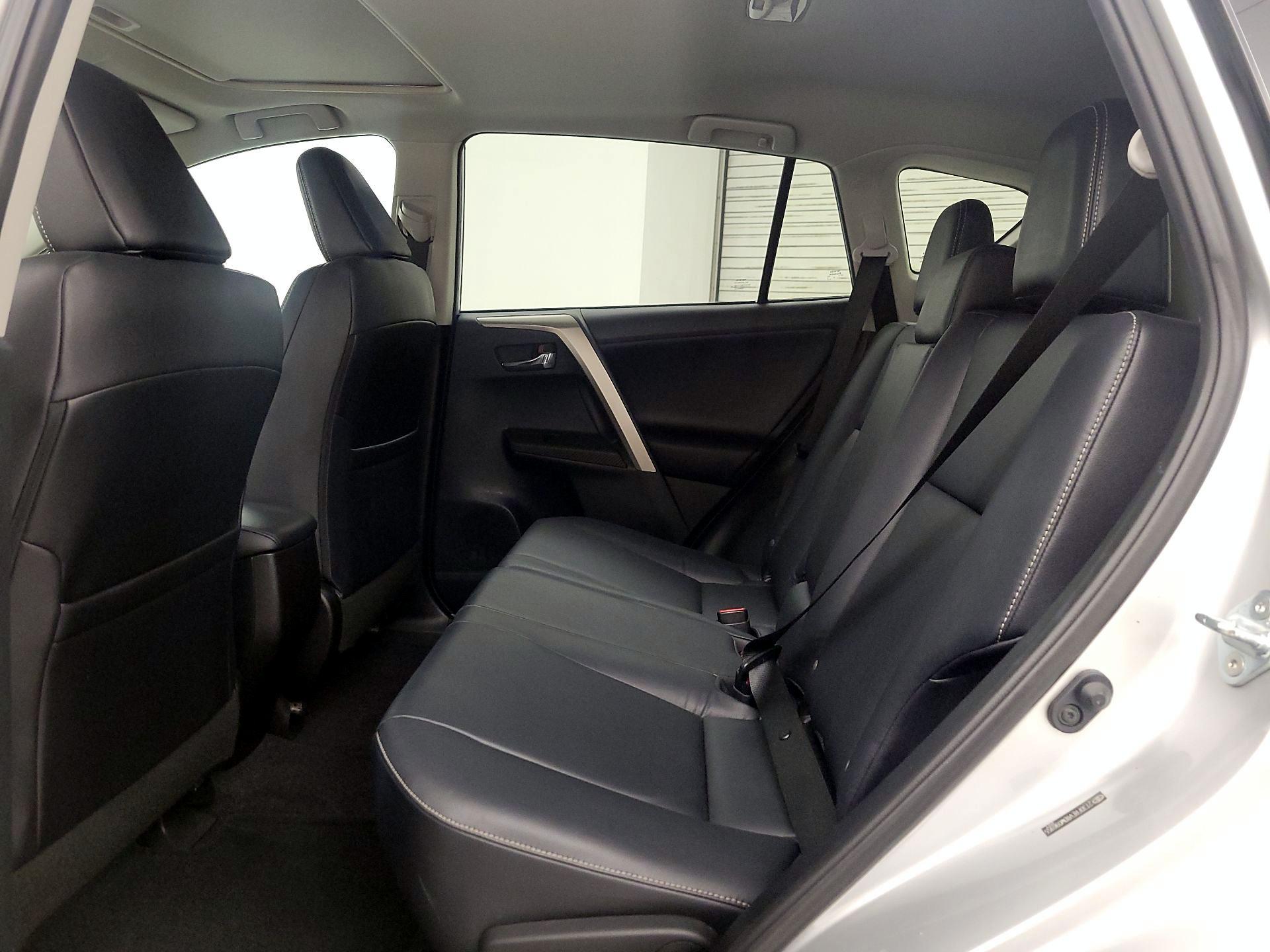 Thumbnail: 2013 Toyota RAV4 - 20