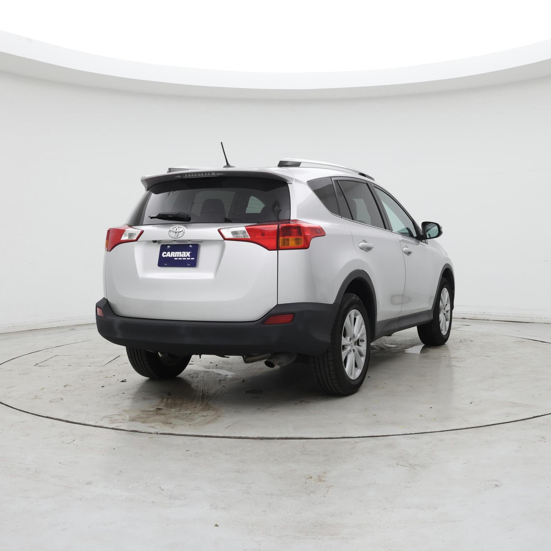 Thumbnail: 2013 Toyota RAV4 - 8