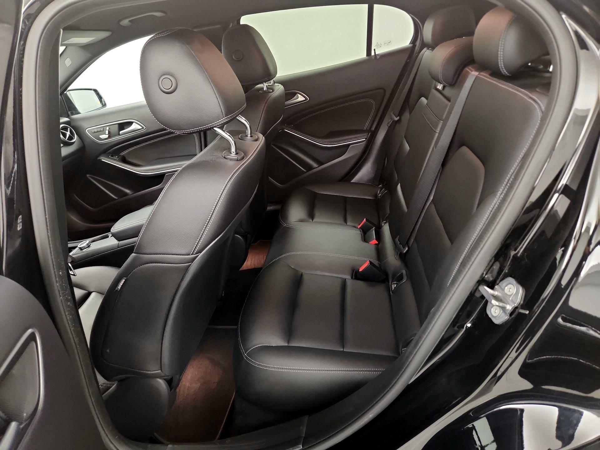 Thumbnail: 2019 Mercedes-Benz GLA - 19