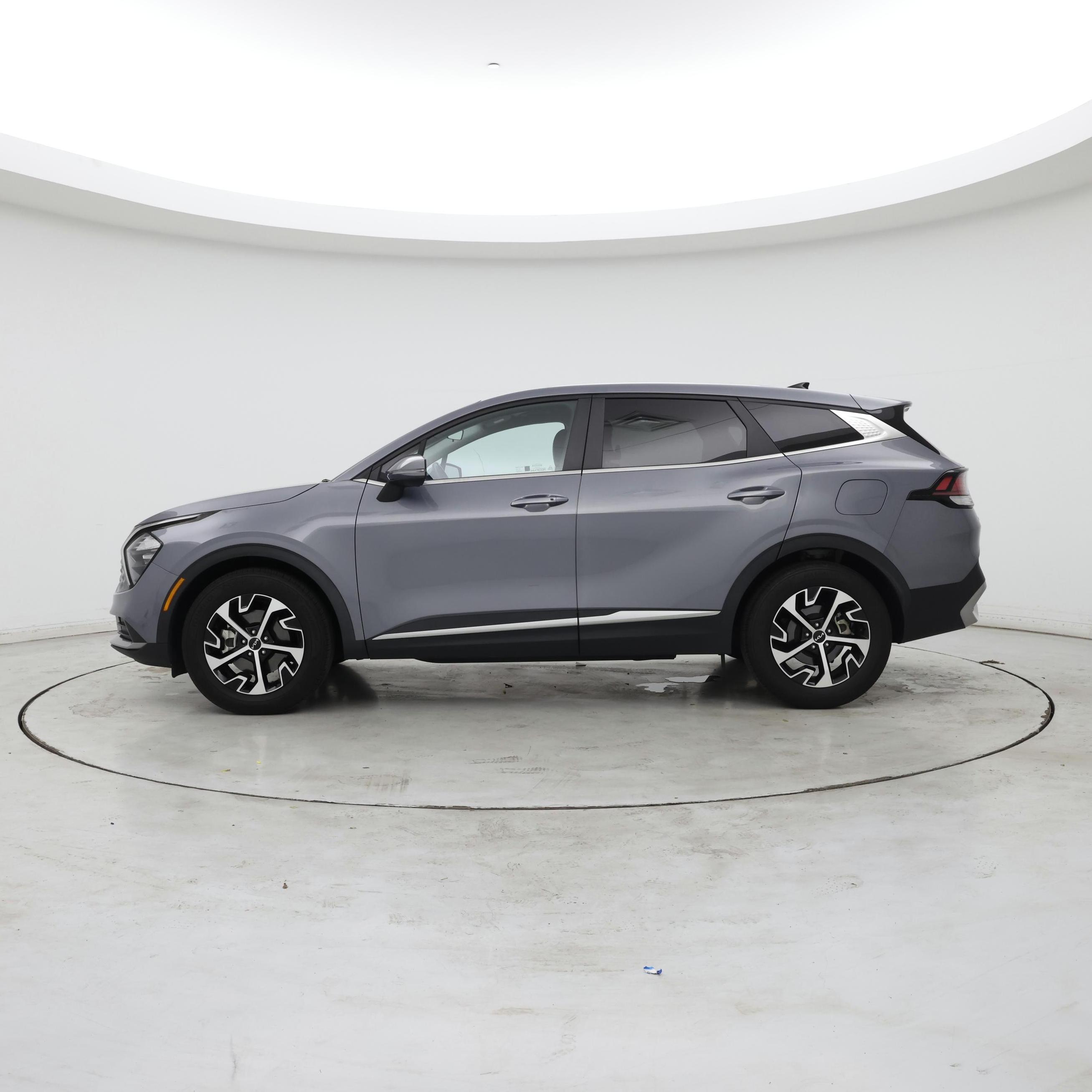 Thumbnail: 2023 Kia Sportage - 3