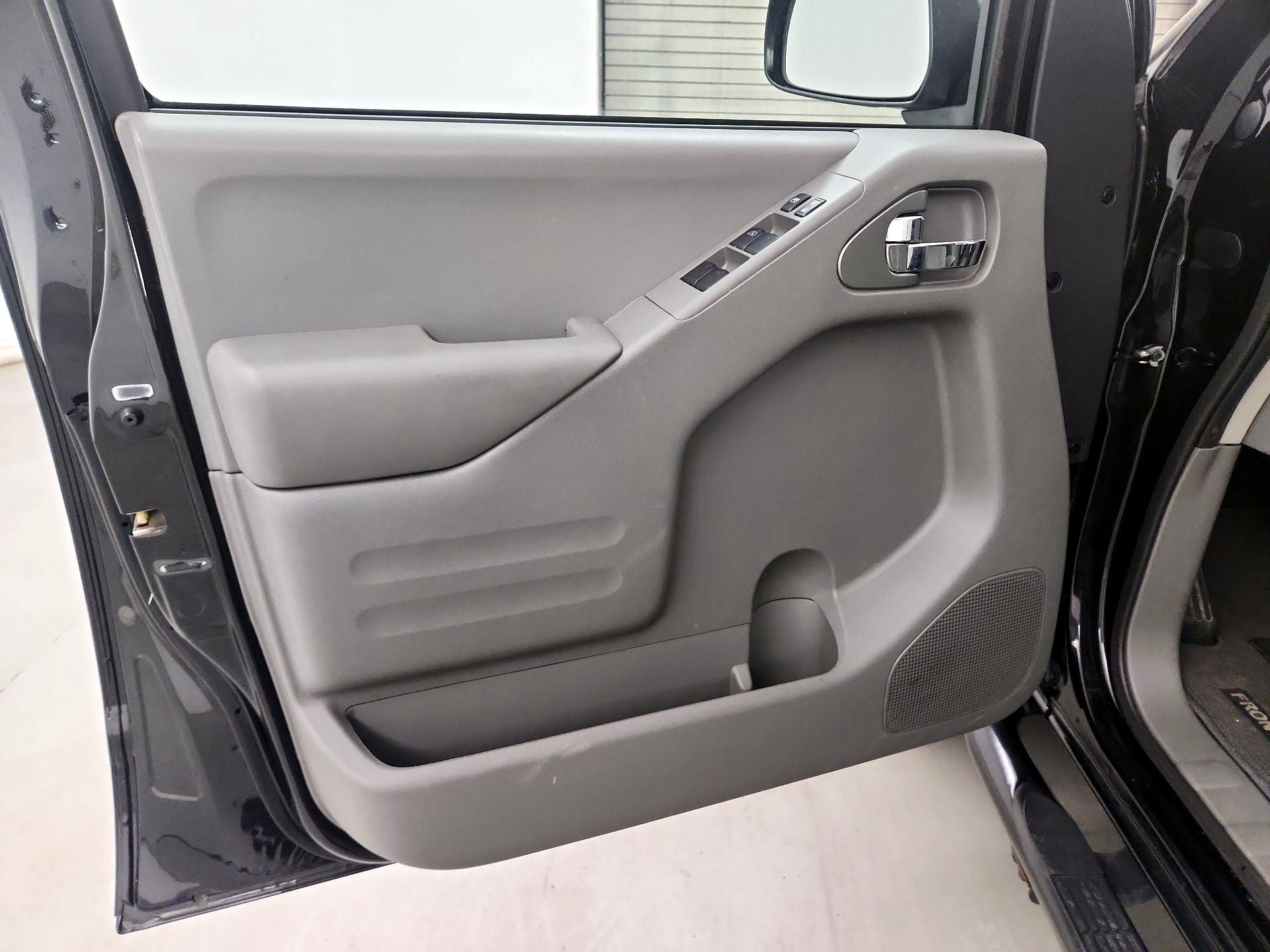 Thumbnail: 2019 Nissan Frontier - 10