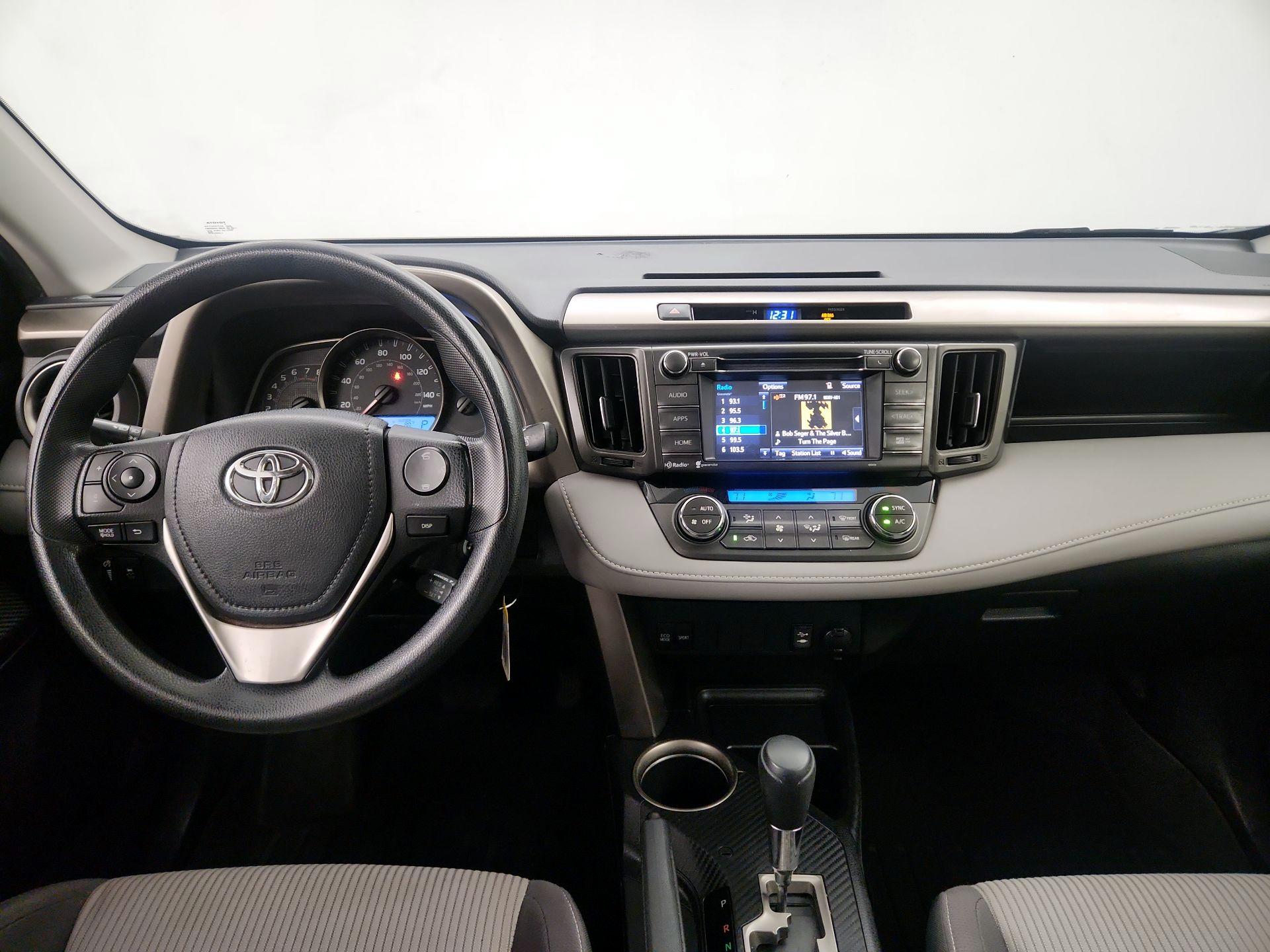 Thumbnail: 2014 Toyota RAV4 - 9