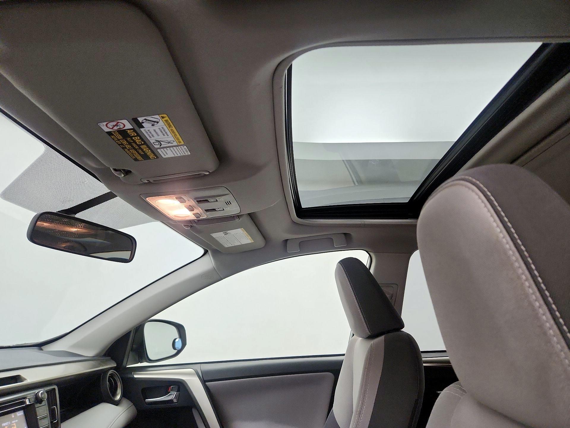 Thumbnail: 2014 Toyota RAV4 - 19