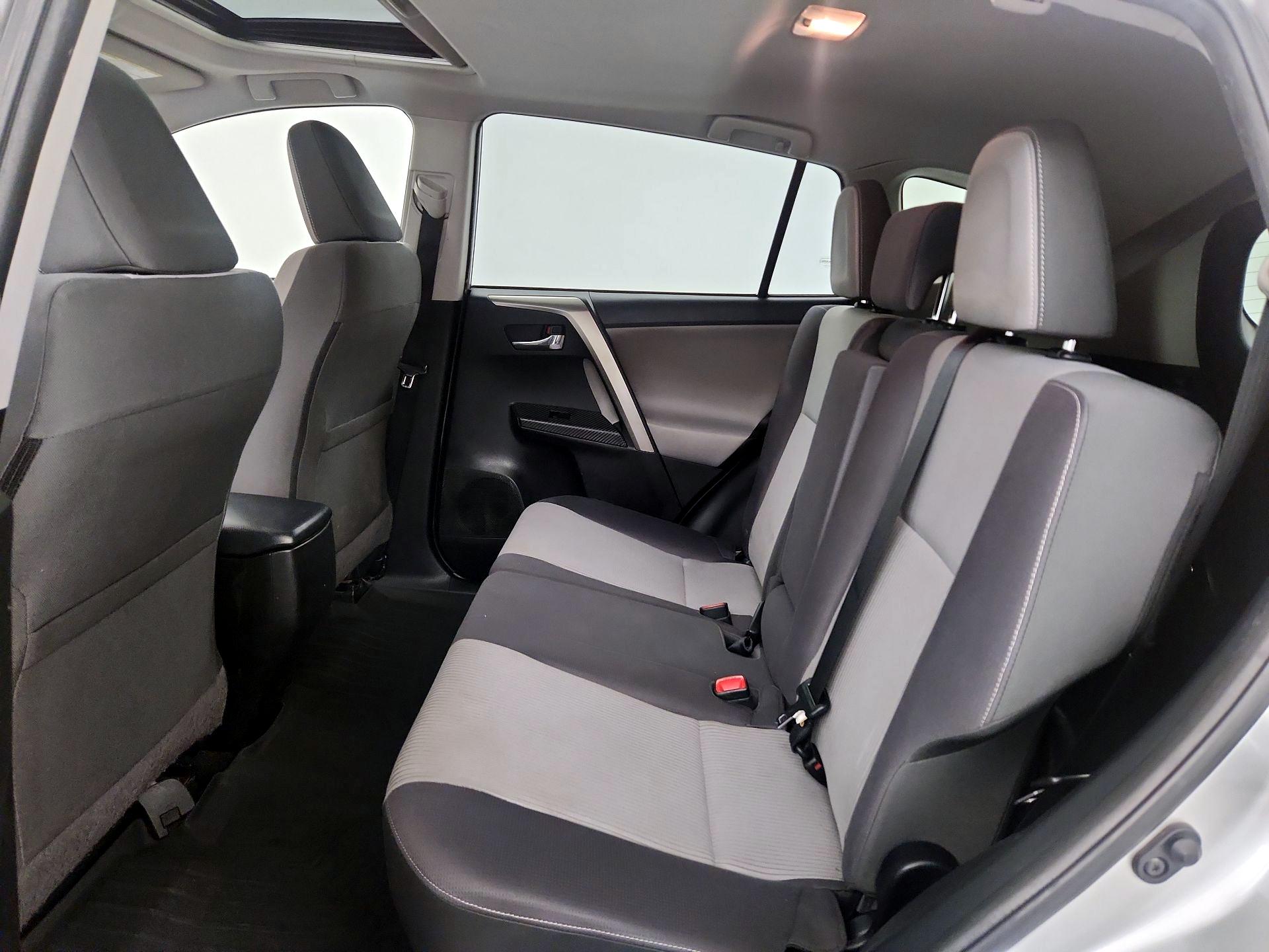 Thumbnail: 2014 Toyota RAV4 - 20