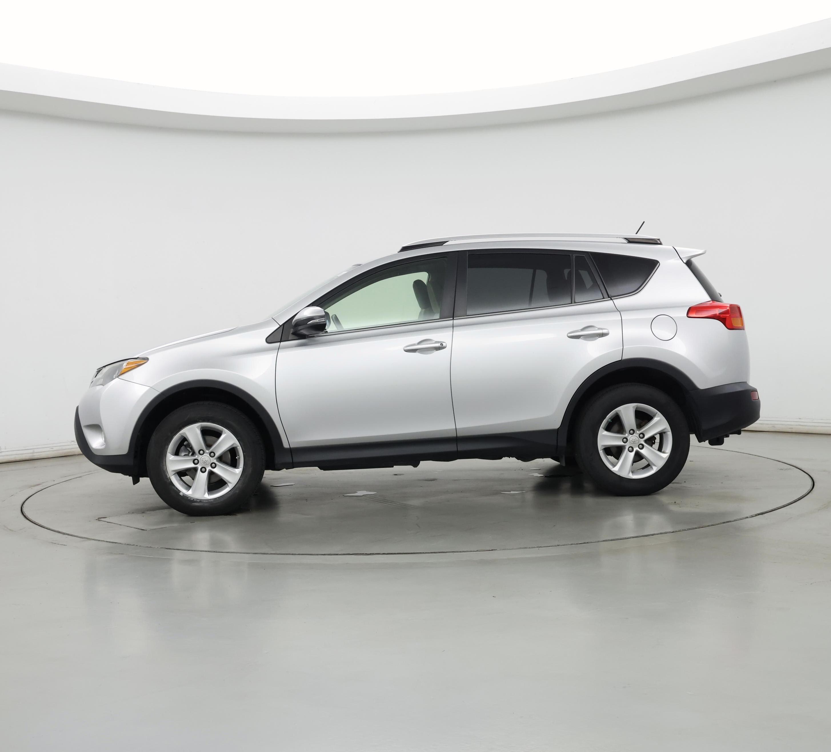 Thumbnail: 2014 Toyota RAV4 - 3
