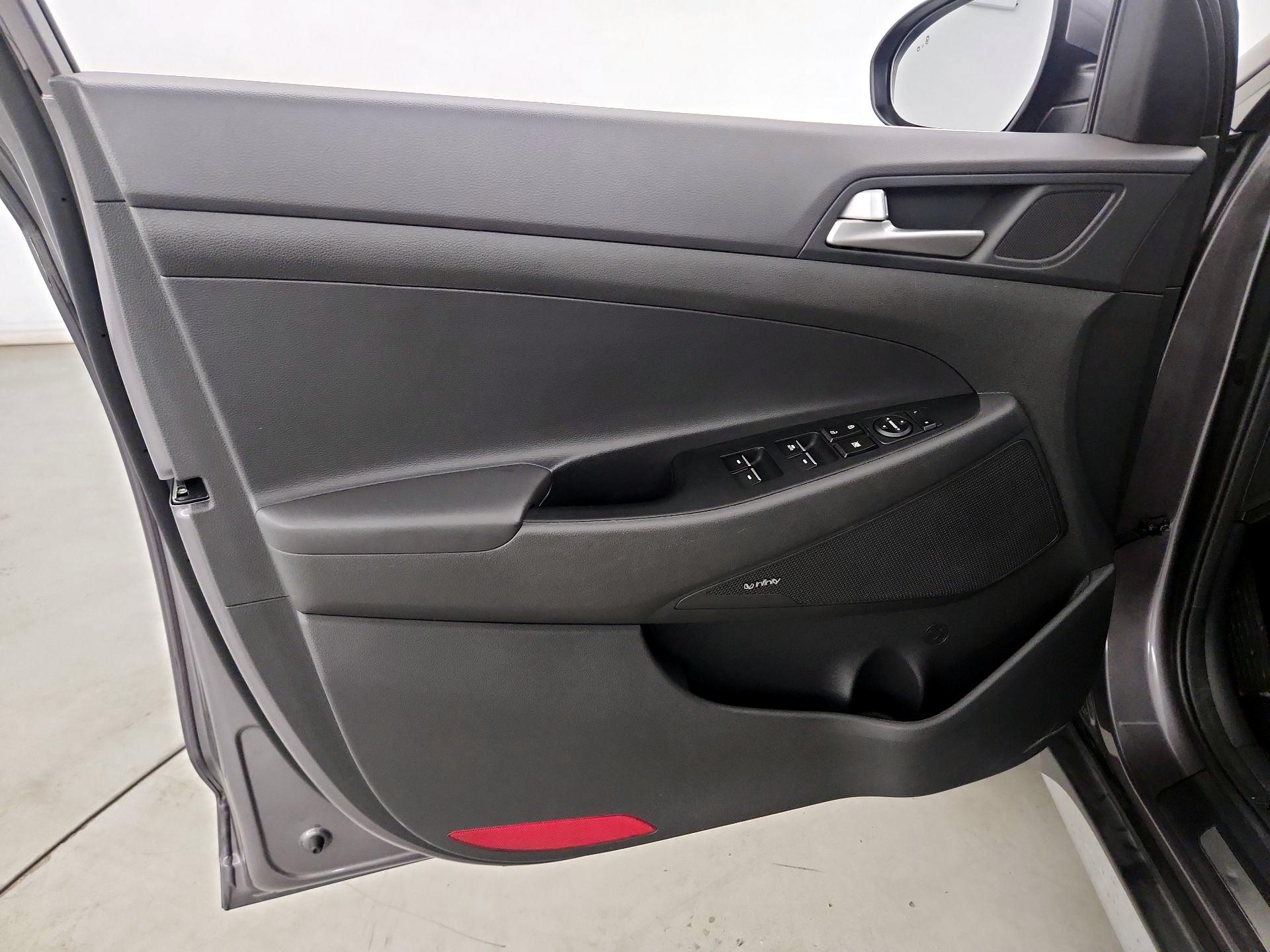 Thumbnail: 2021 Hyundai Tucson - 12