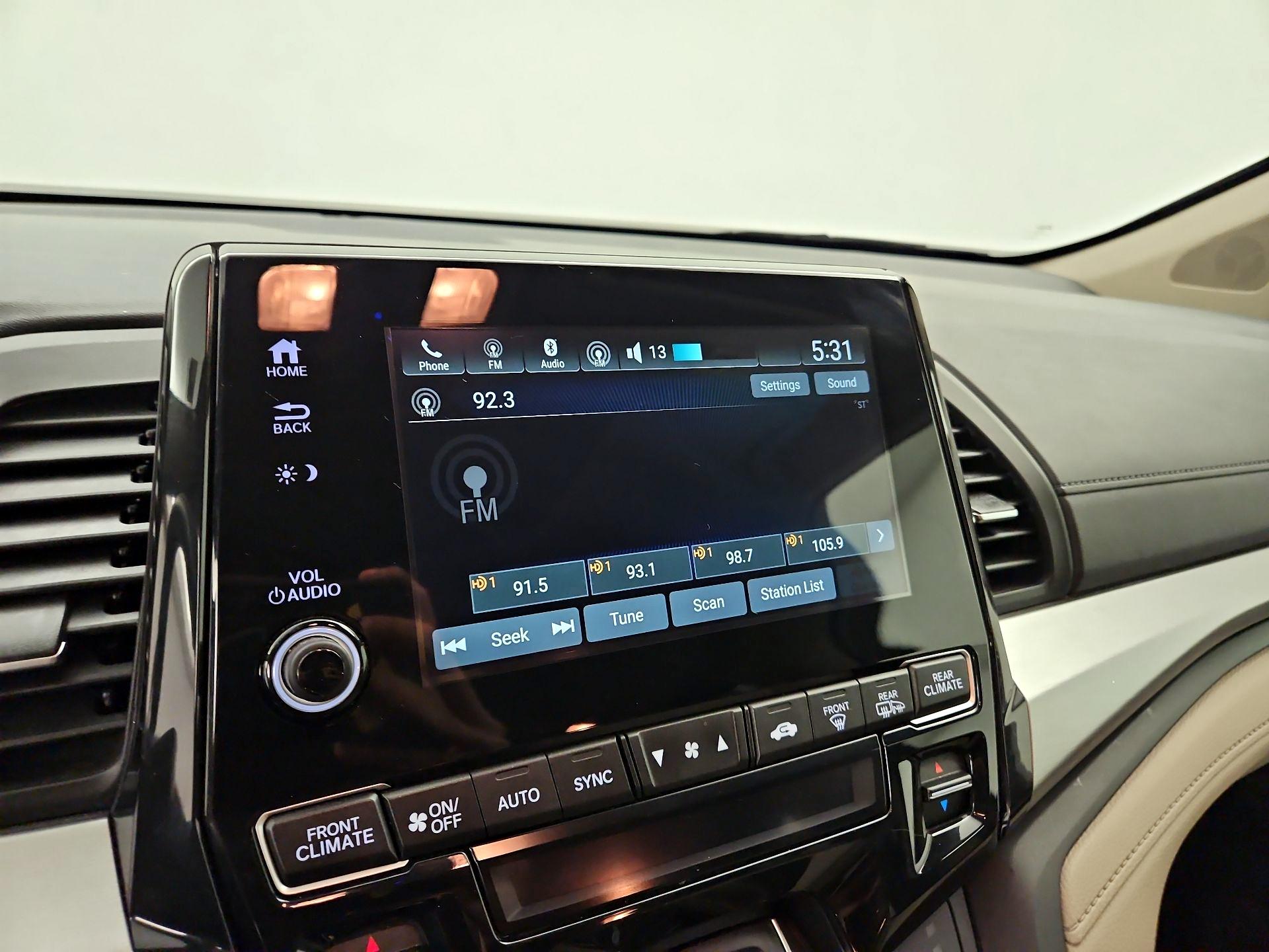Thumbnail: 2019 Honda Odyssey - 15
