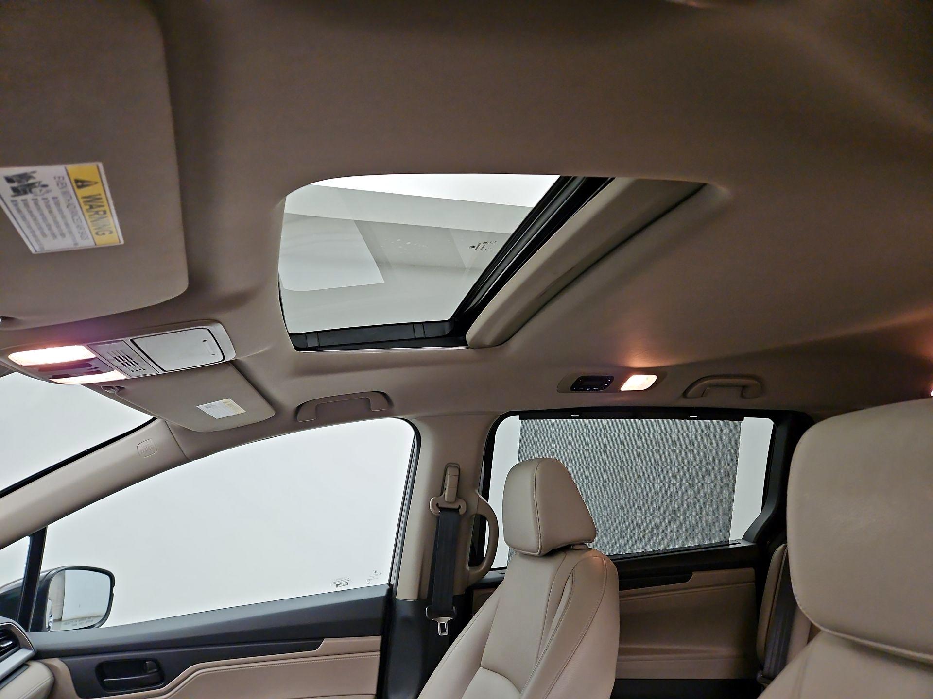 Thumbnail: 2019 Honda Odyssey - 19