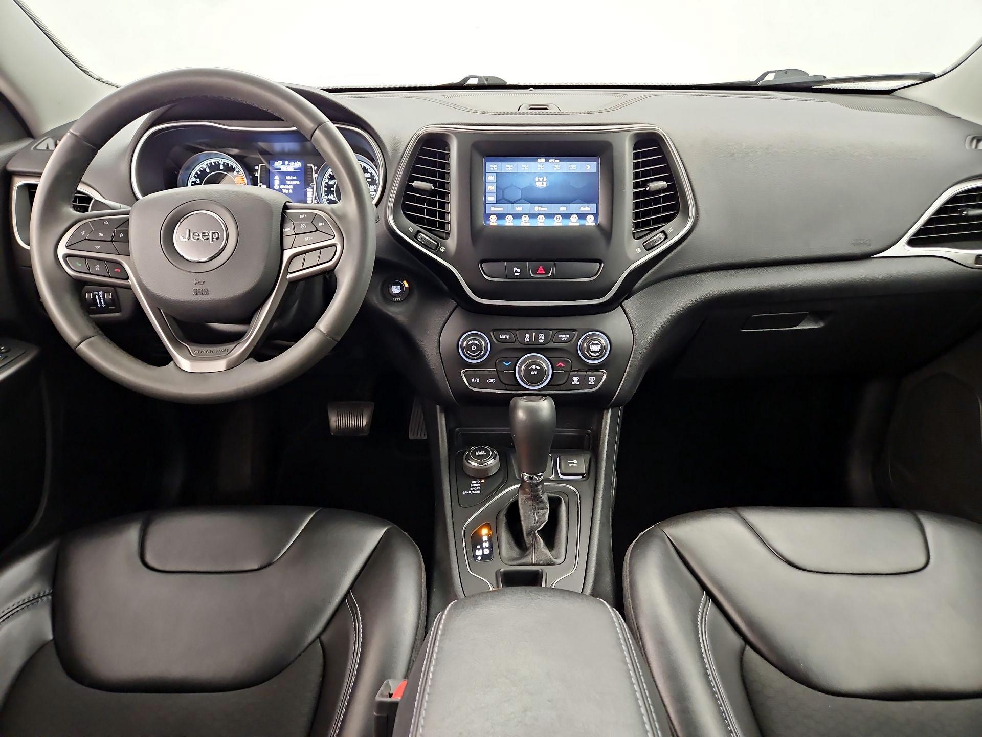 Thumbnail: 2020 Jeep Cherokee - 9