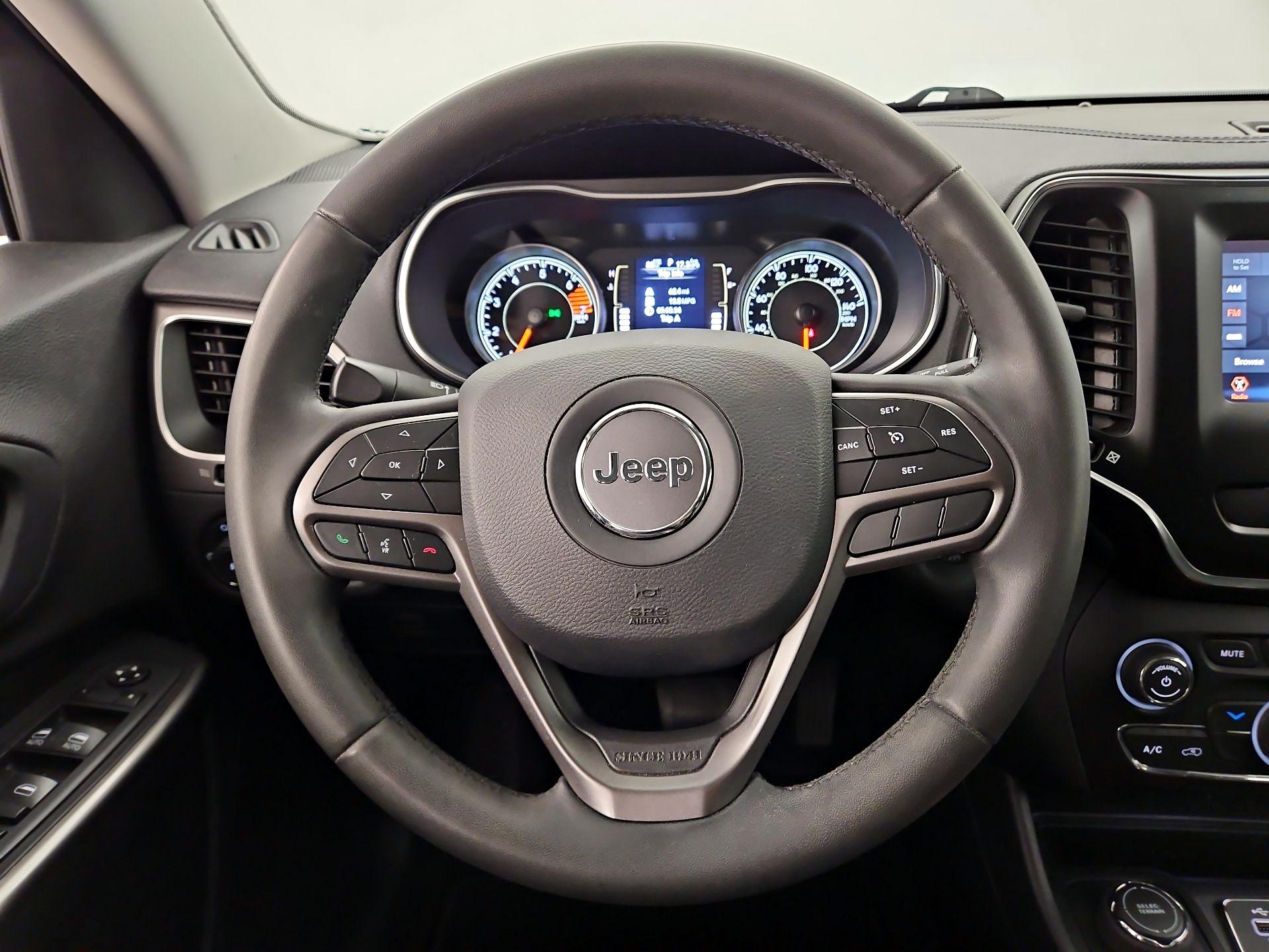 Thumbnail: 2020 Jeep Cherokee - 10