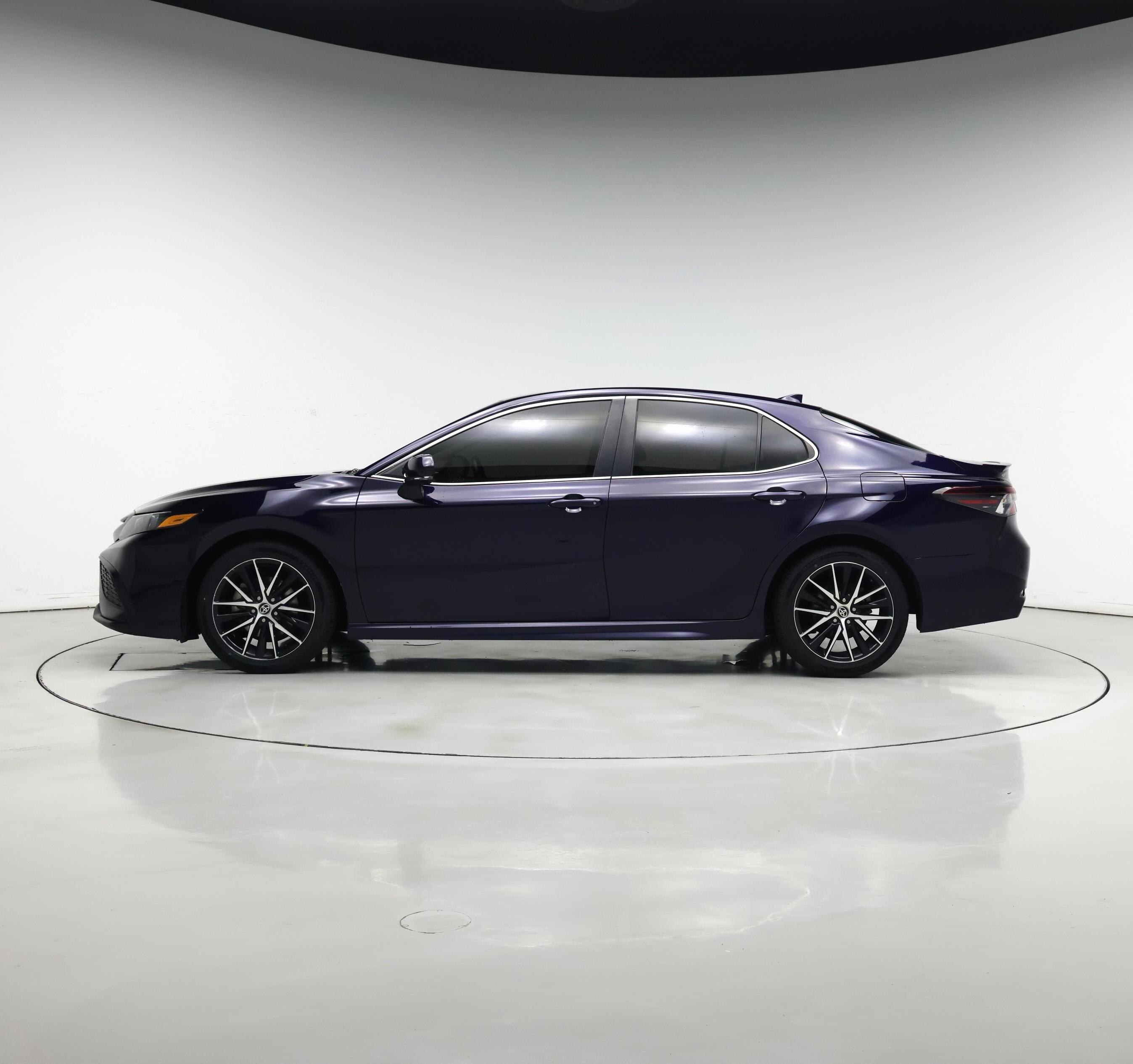 Thumbnail: 2022 Toyota Camry - 3