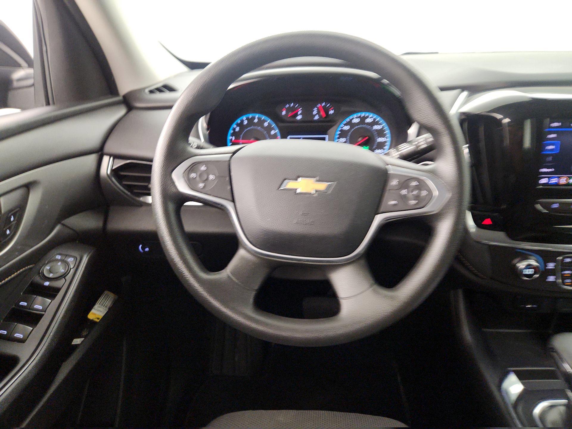 Thumbnail: 2021 Chevrolet Traverse - 10