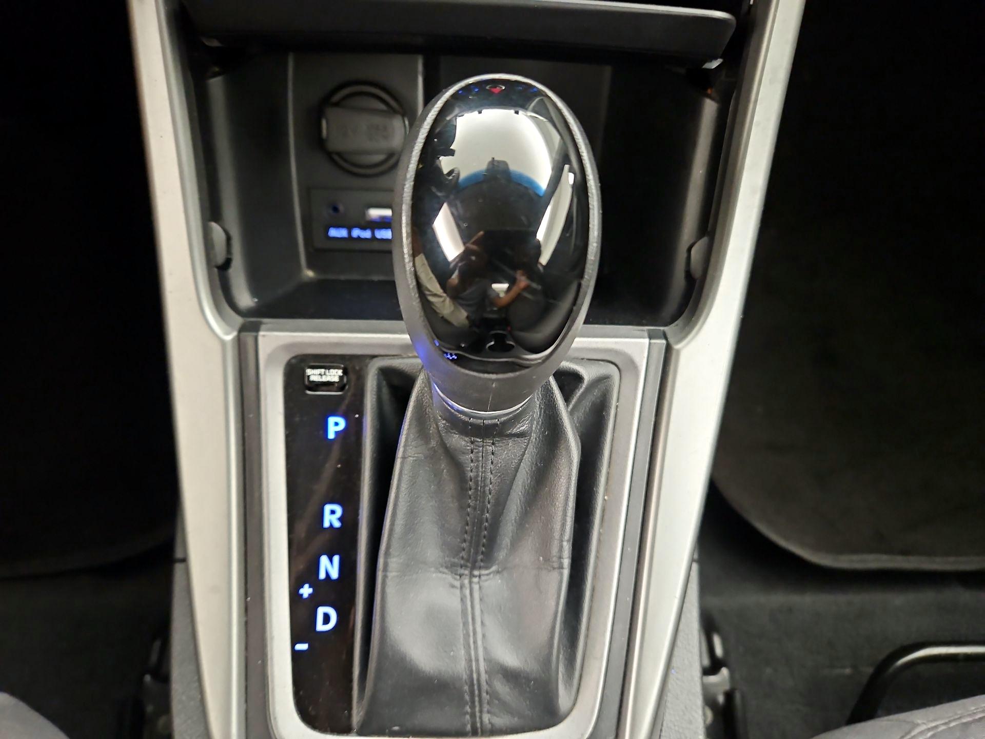 Thumbnail: 2016 Hyundai Elantra - 16