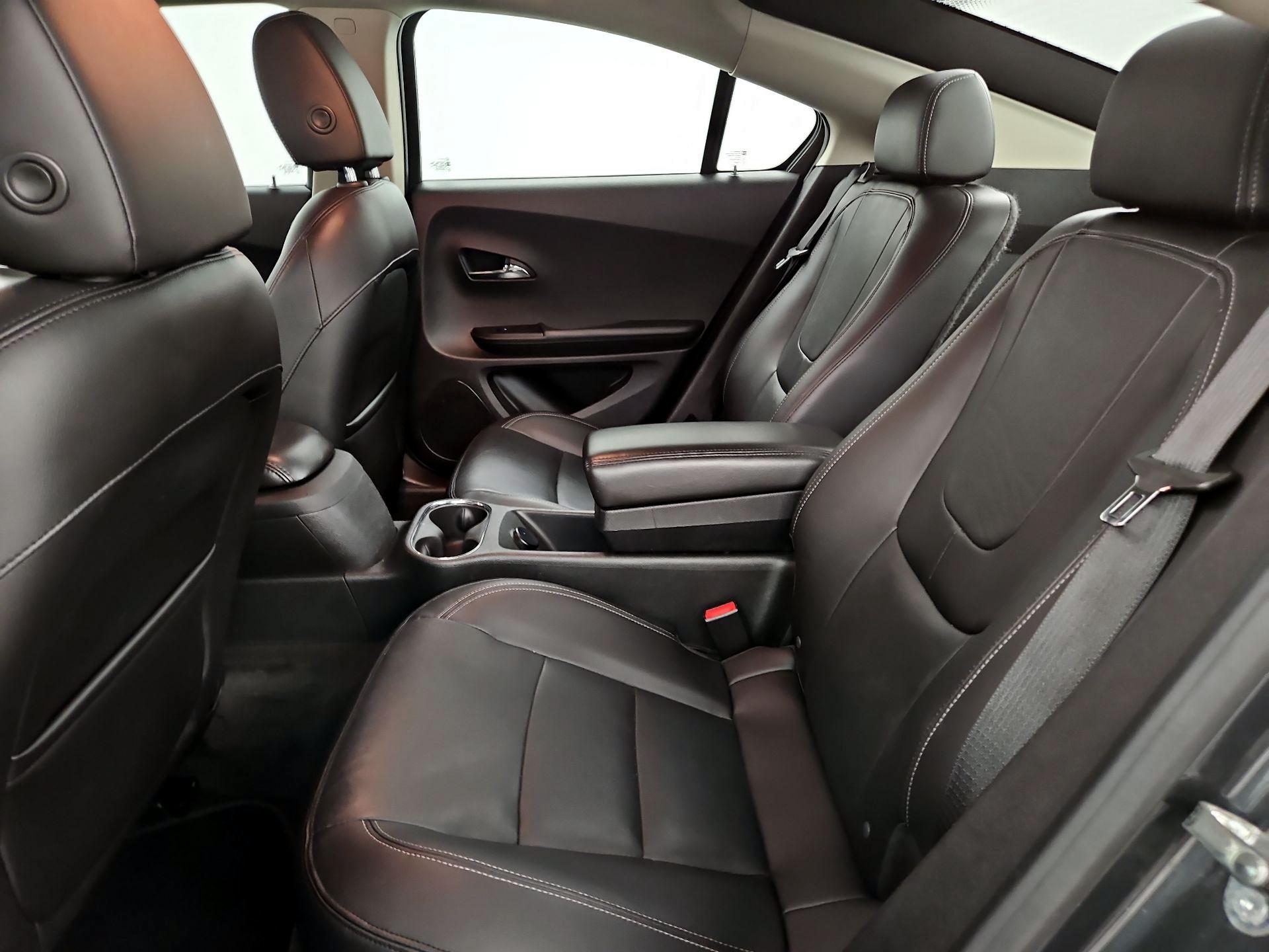 Thumbnail: 2015 Chevrolet Volt - 20