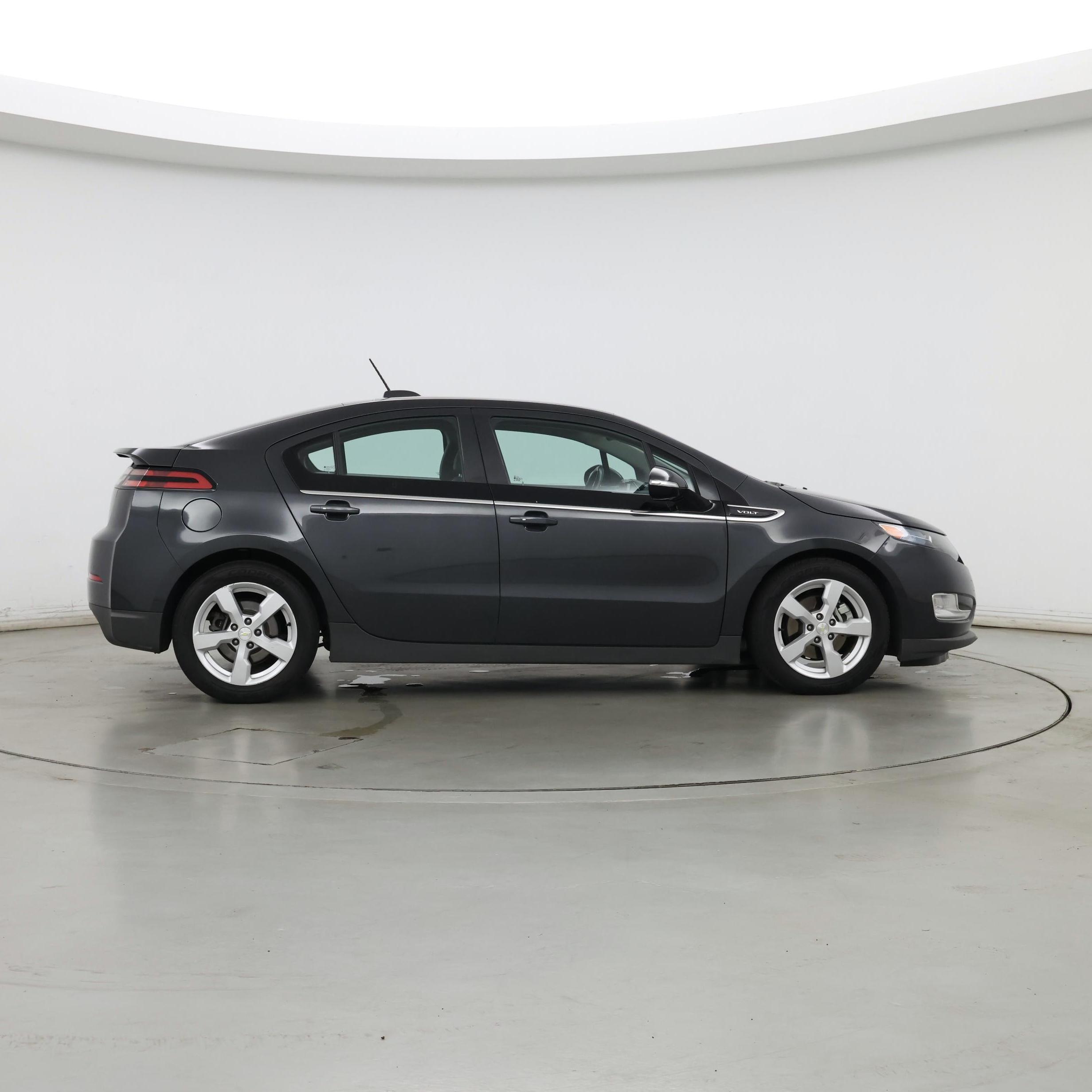 Thumbnail: 2015 Chevrolet Volt - 7