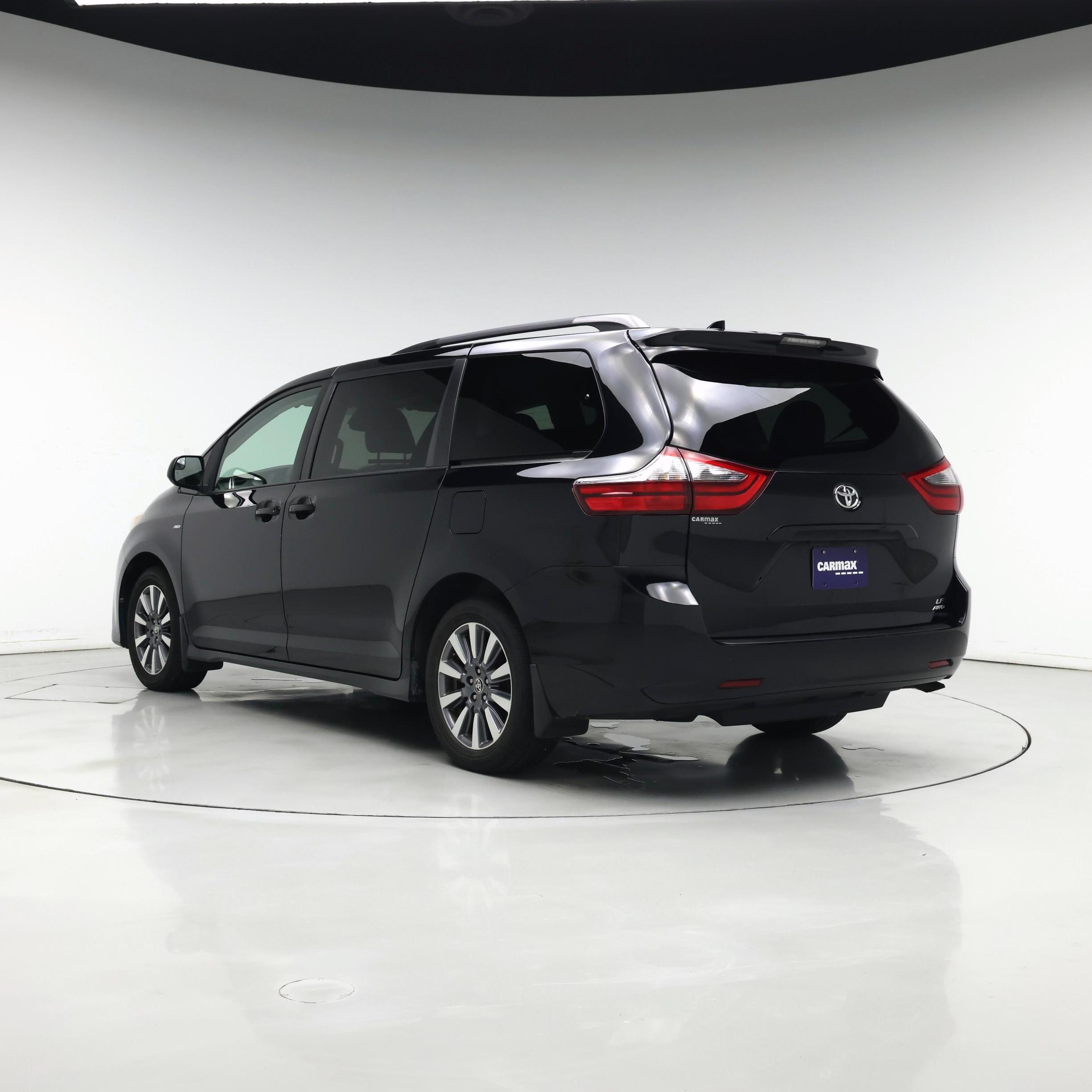 Thumbnail: 2020 Toyota Sienna - 2