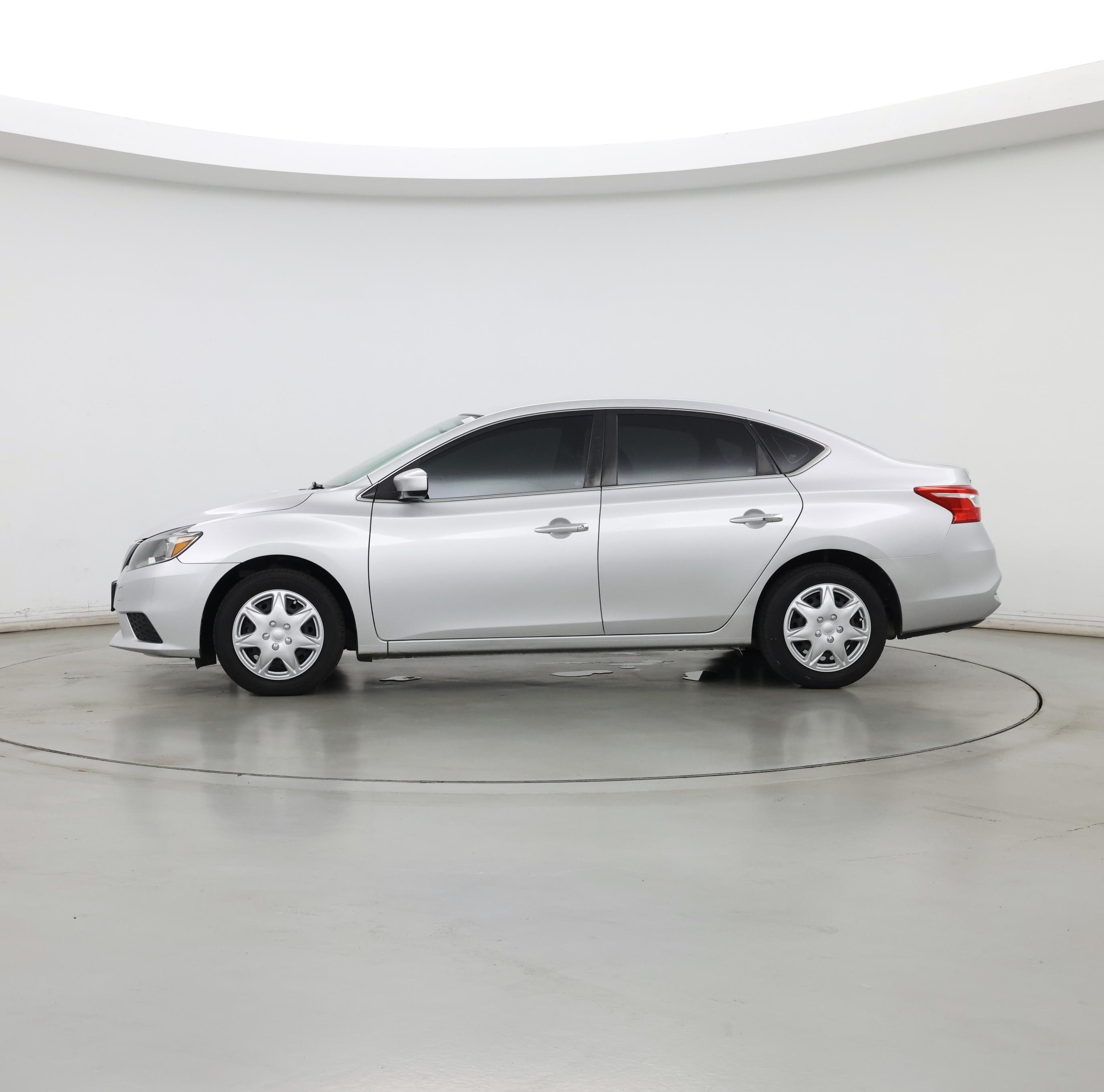 Thumbnail: 2019 Nissan Sentra - 3