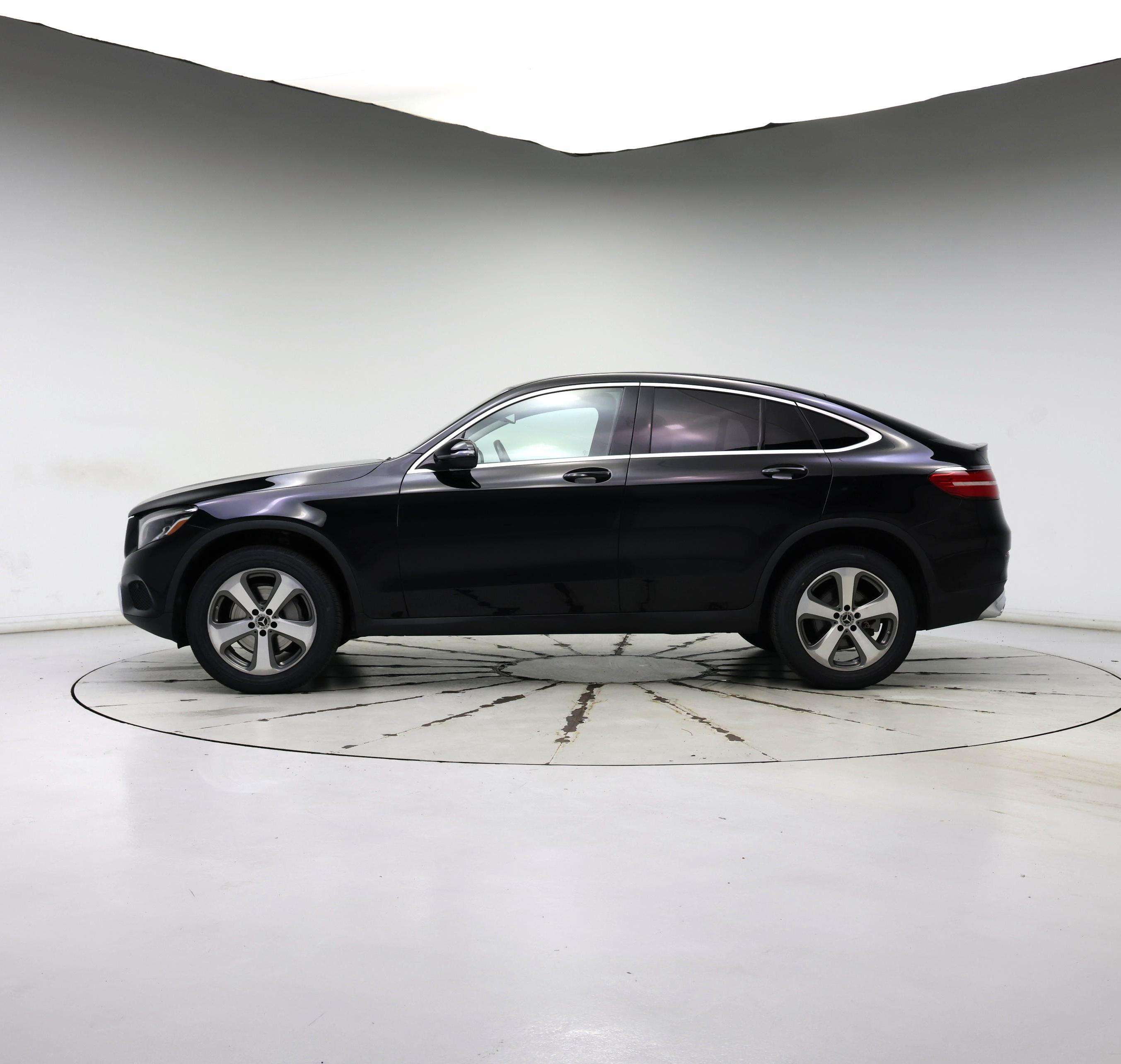 Thumbnail: 2017 Mercedes-Benz GLC - 3