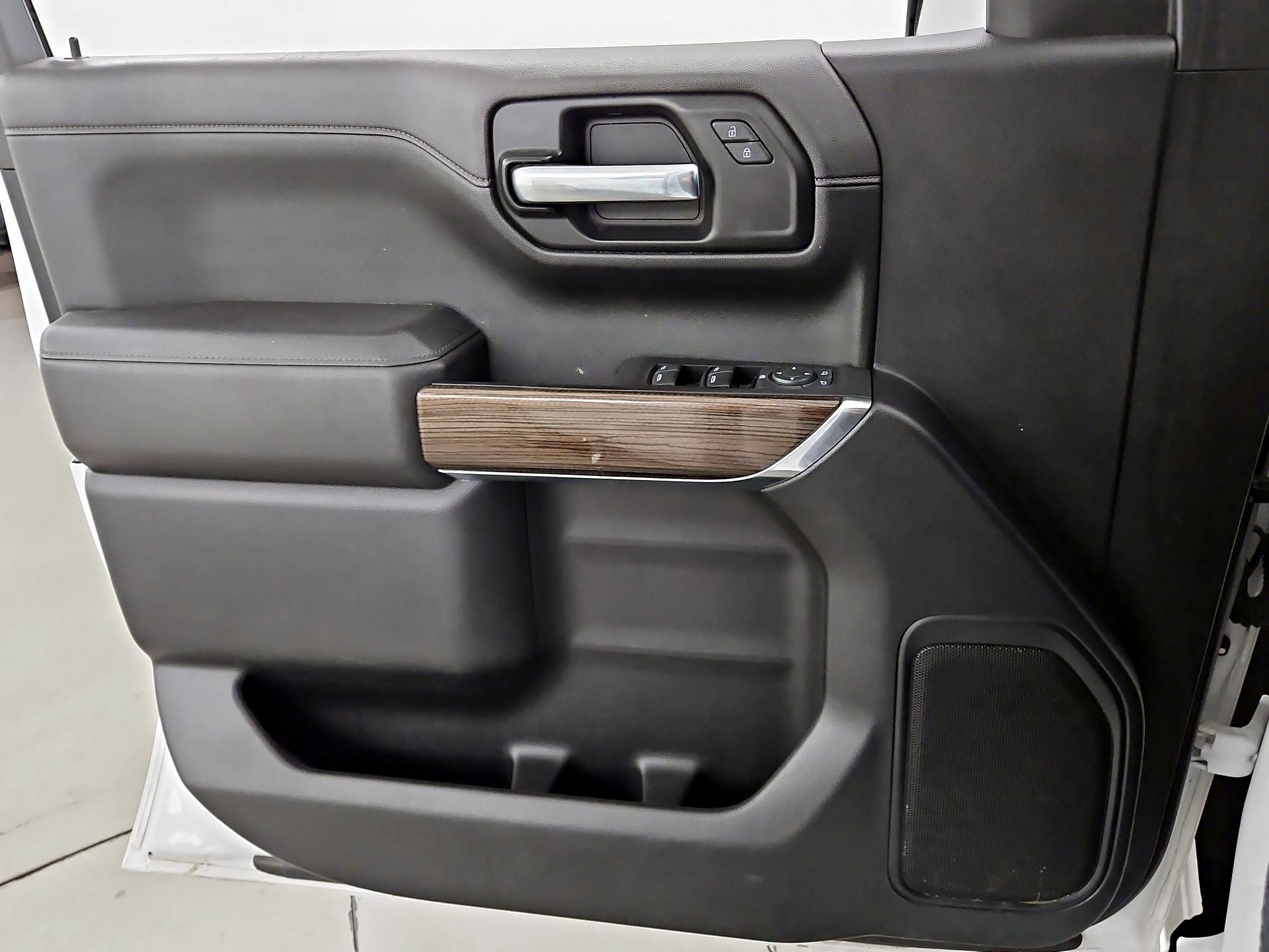 Thumbnail: 2020 Chevrolet Silverado 1500 - 12