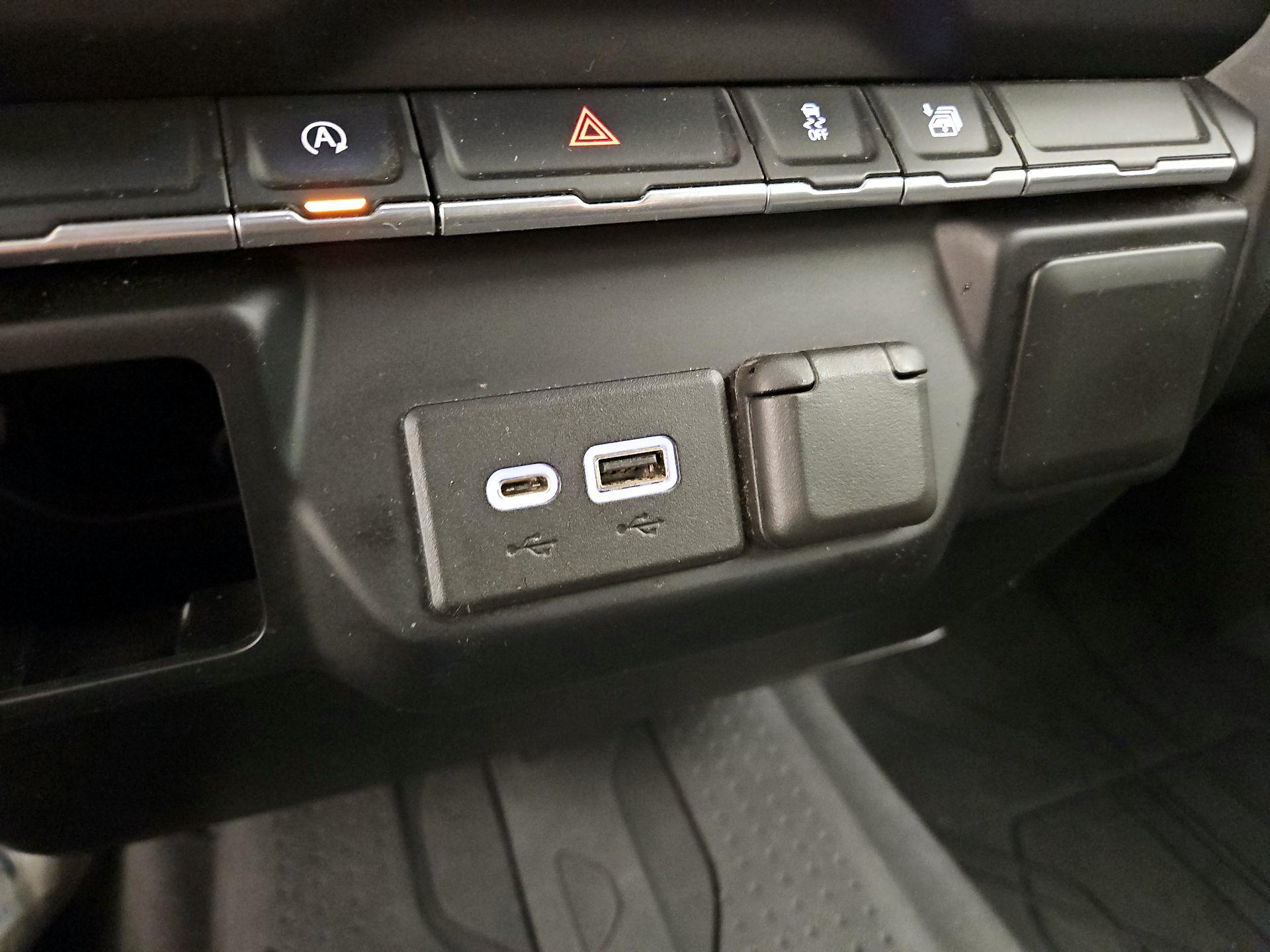 Thumbnail: 2020 Chevrolet Silverado 1500 - 18
