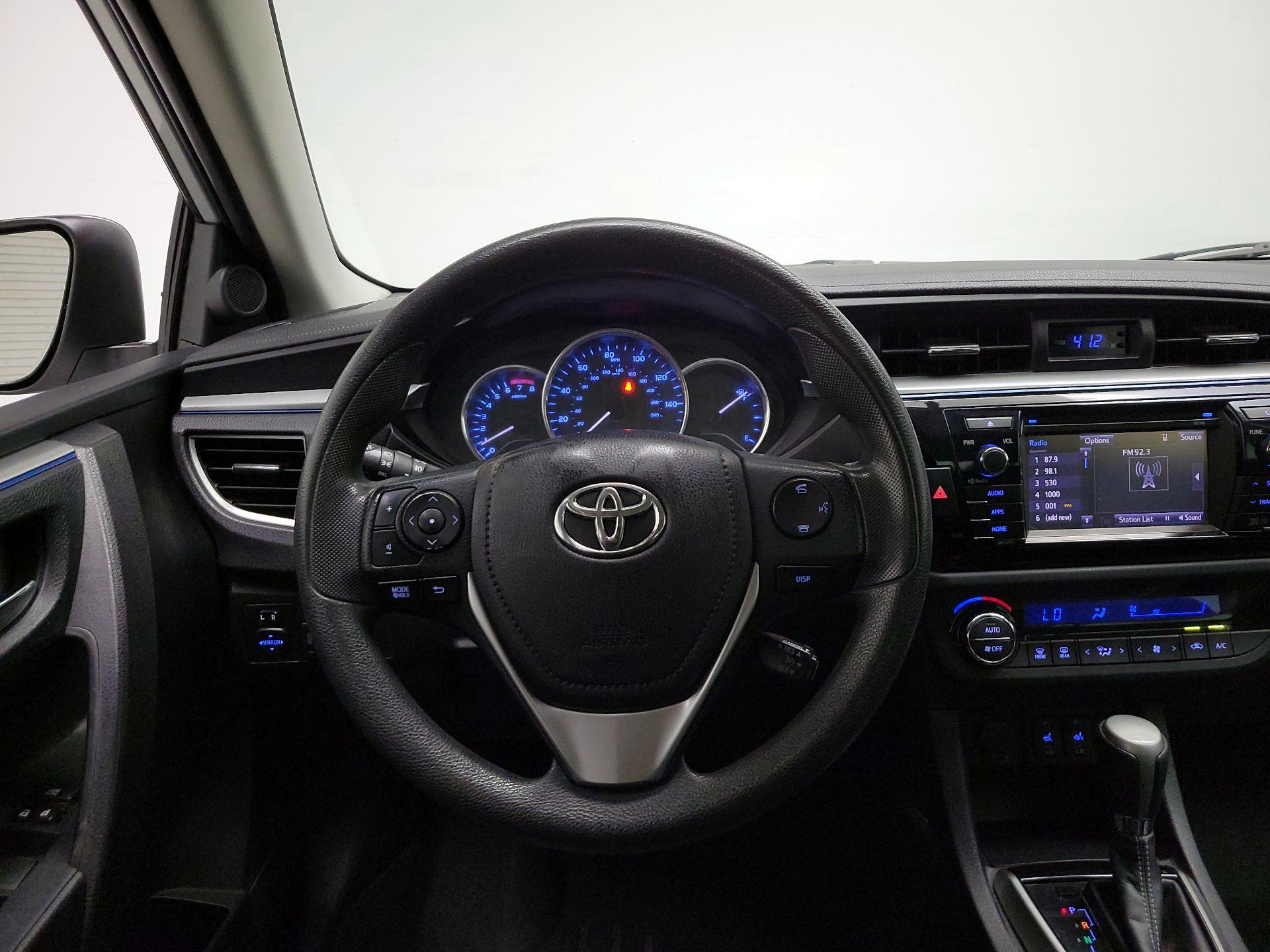 Thumbnail: 2015 Toyota Corolla - 10