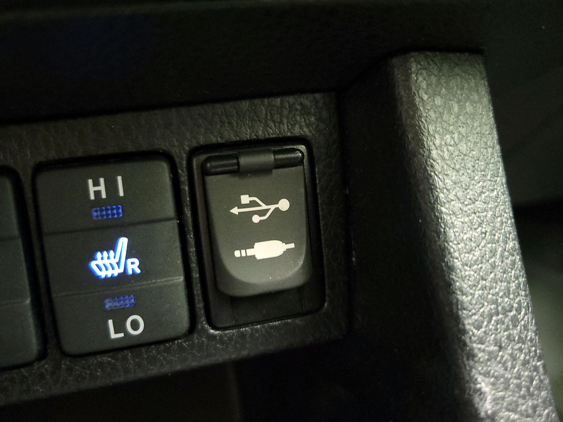Thumbnail: 2015 Toyota Corolla - 17
