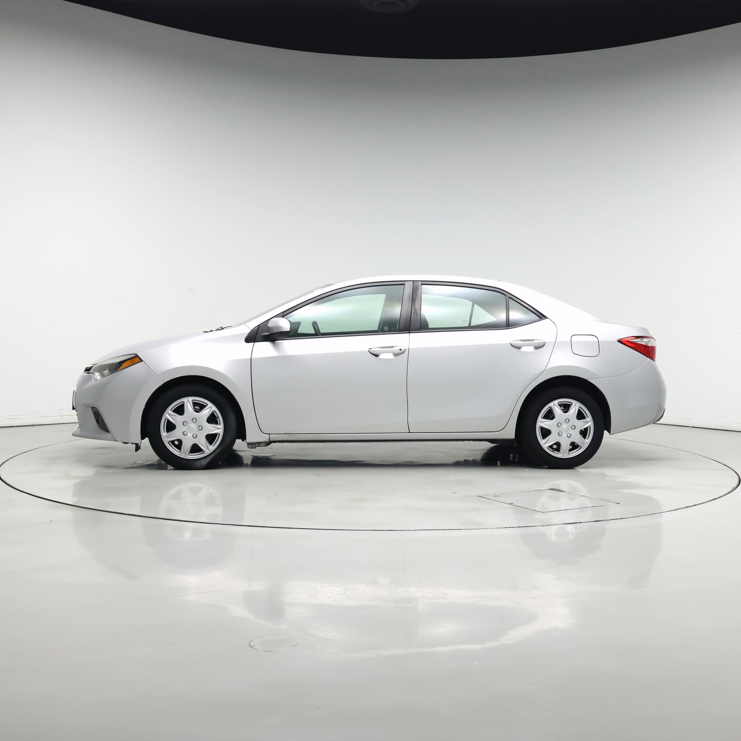Thumbnail: 2015 Toyota Corolla - 3