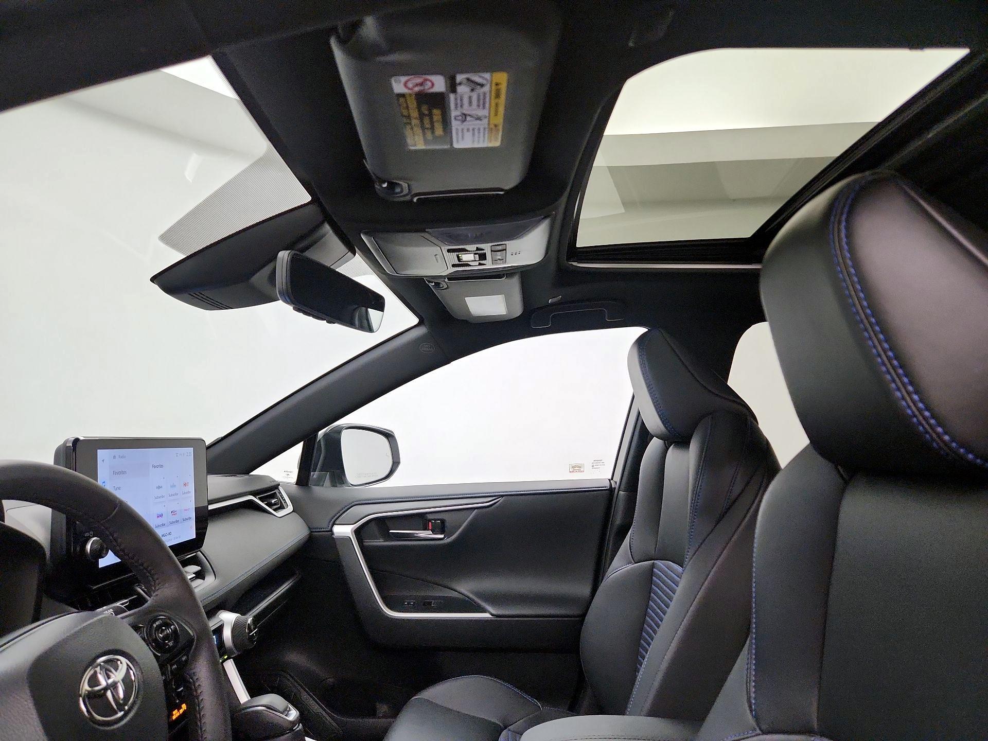 Thumbnail: 2023 Toyota RAV4 - 19