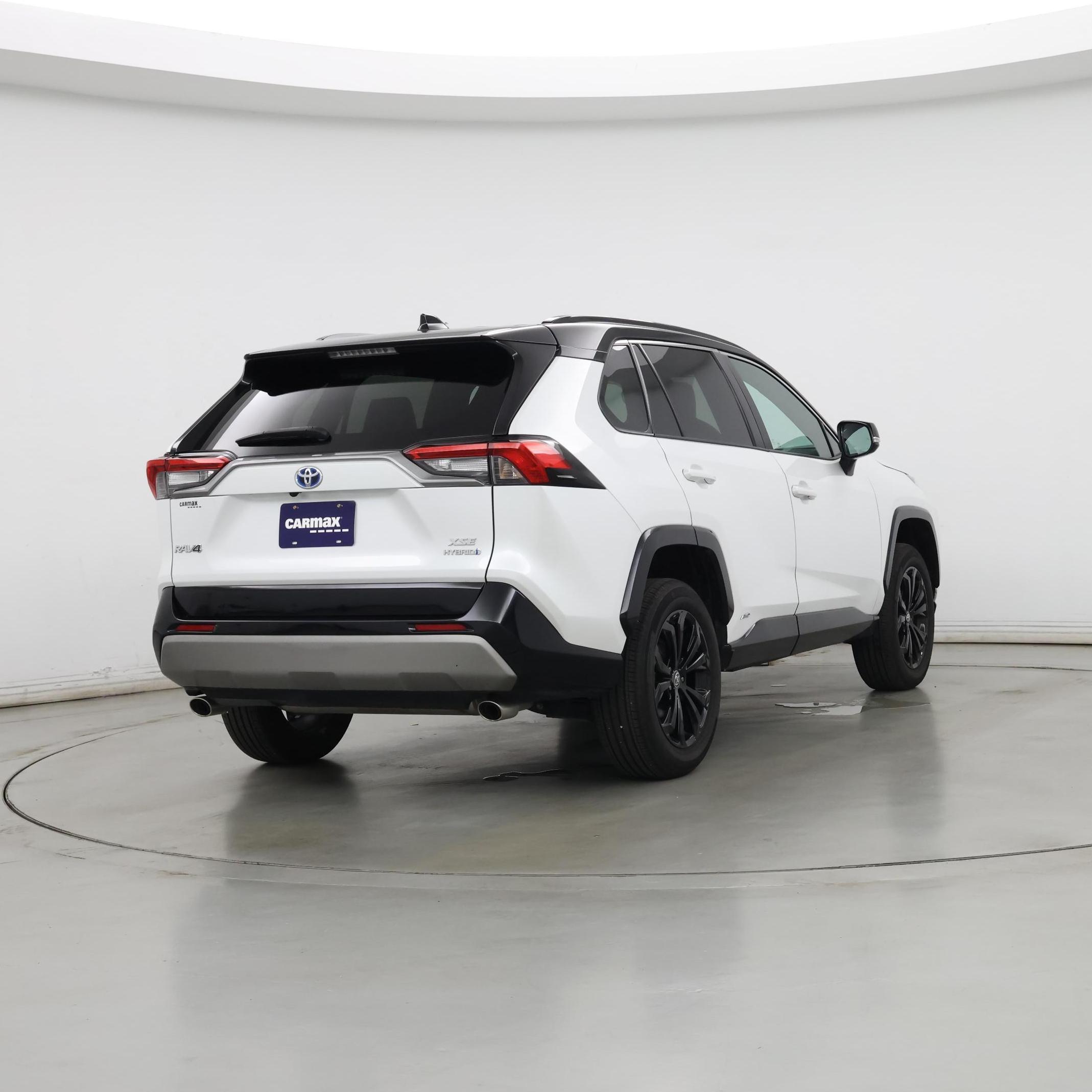 Thumbnail: 2023 Toyota RAV4 - 8