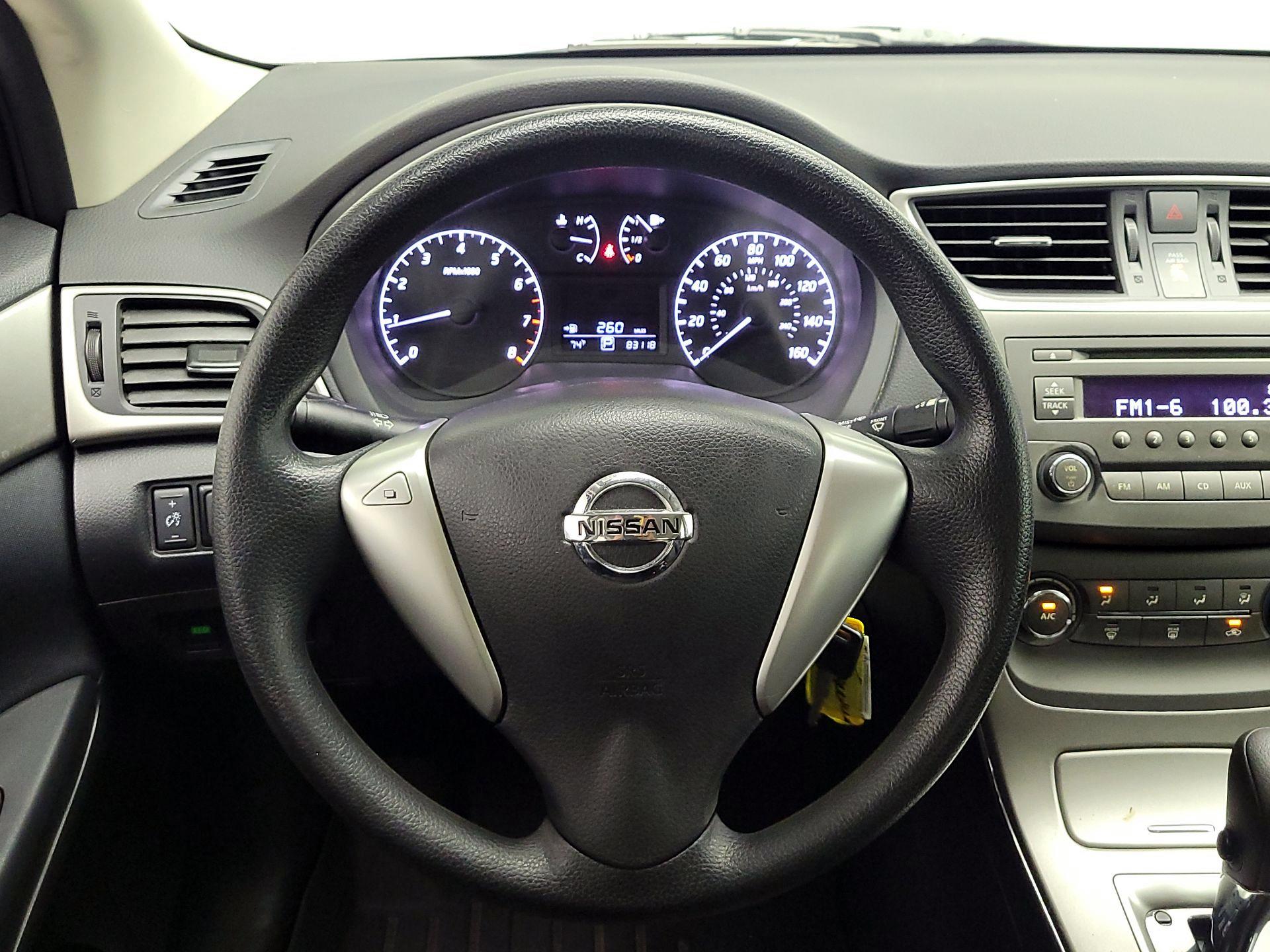 Thumbnail: 2014 Nissan Sentra - 10