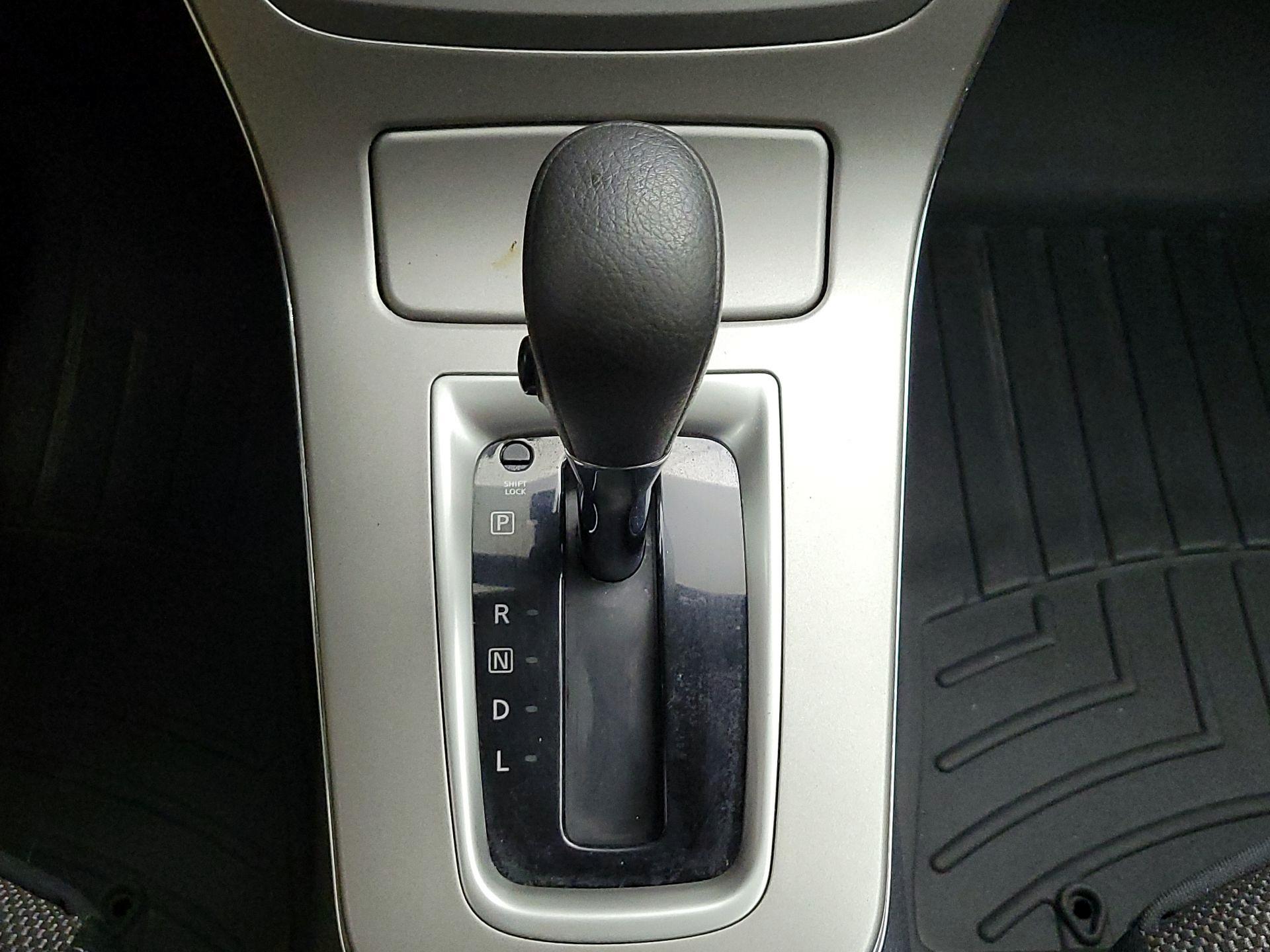 Thumbnail: 2014 Nissan Sentra - 16