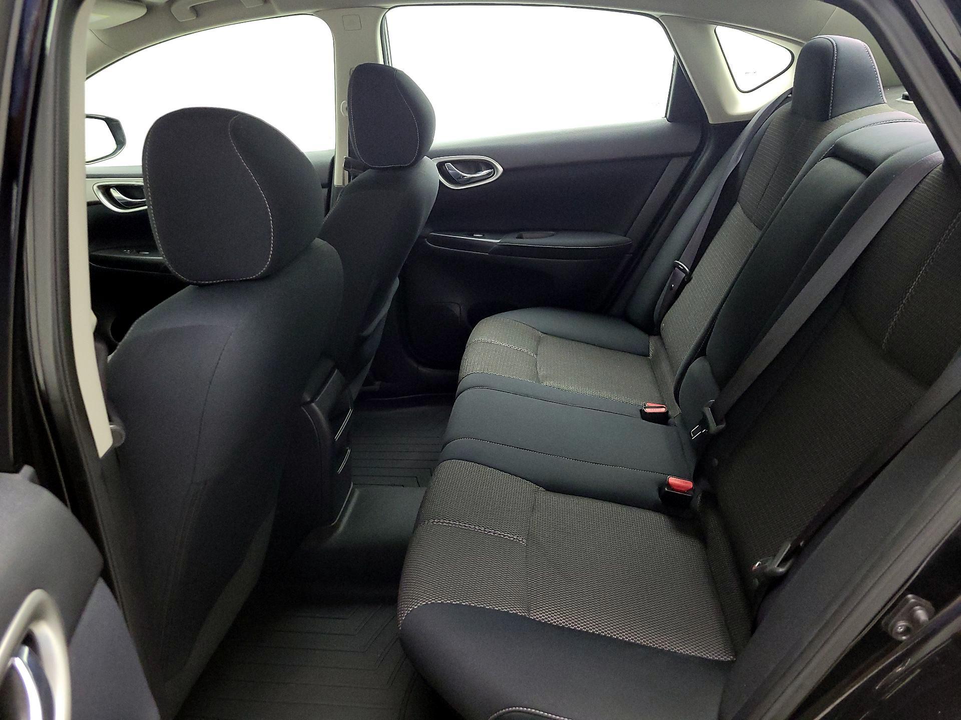 Thumbnail: 2014 Nissan Sentra - 18