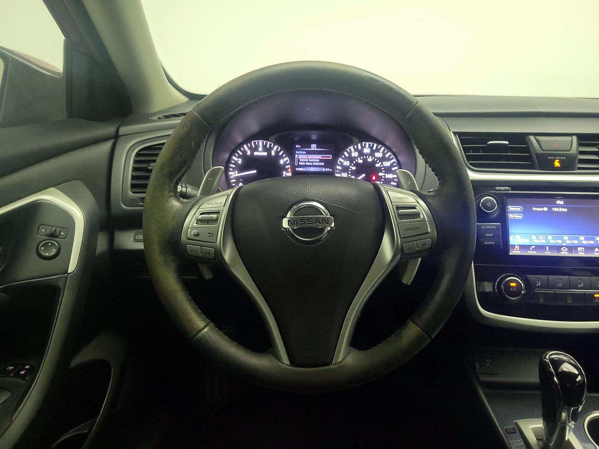 Thumbnail: 2018 Nissan Altima - 10