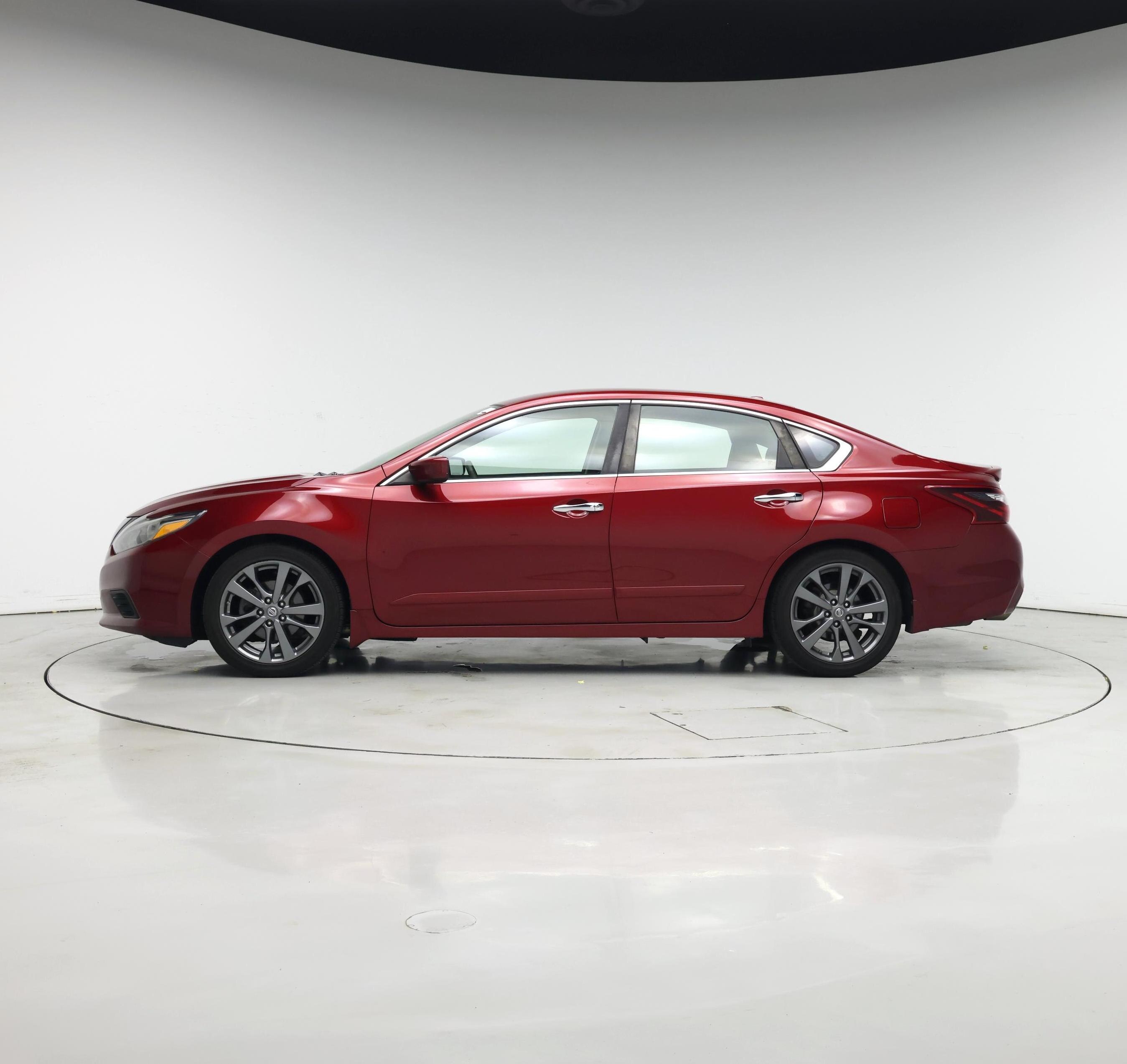 Thumbnail: 2018 Nissan Altima - 3