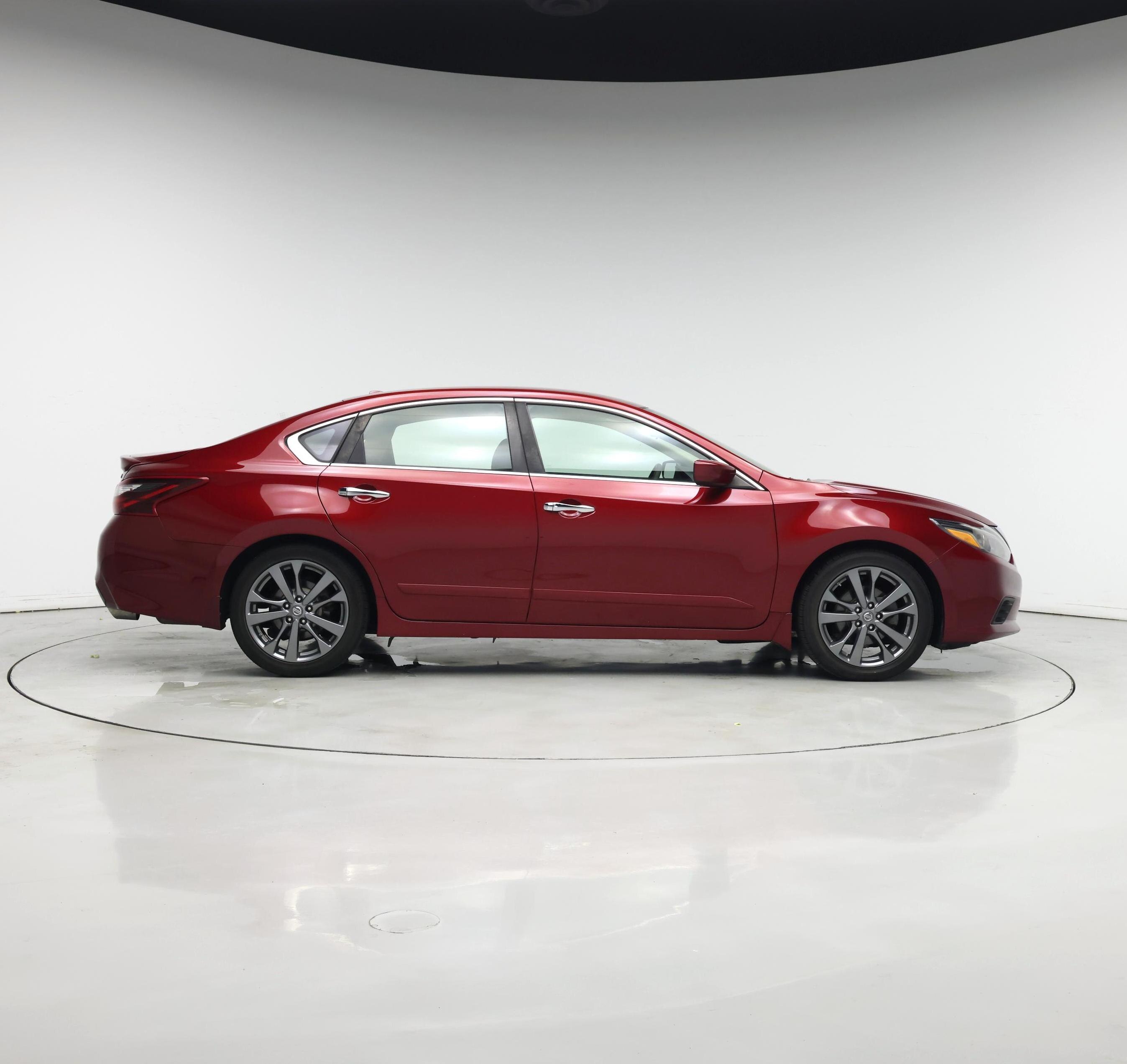 Thumbnail: 2018 Nissan Altima - 7