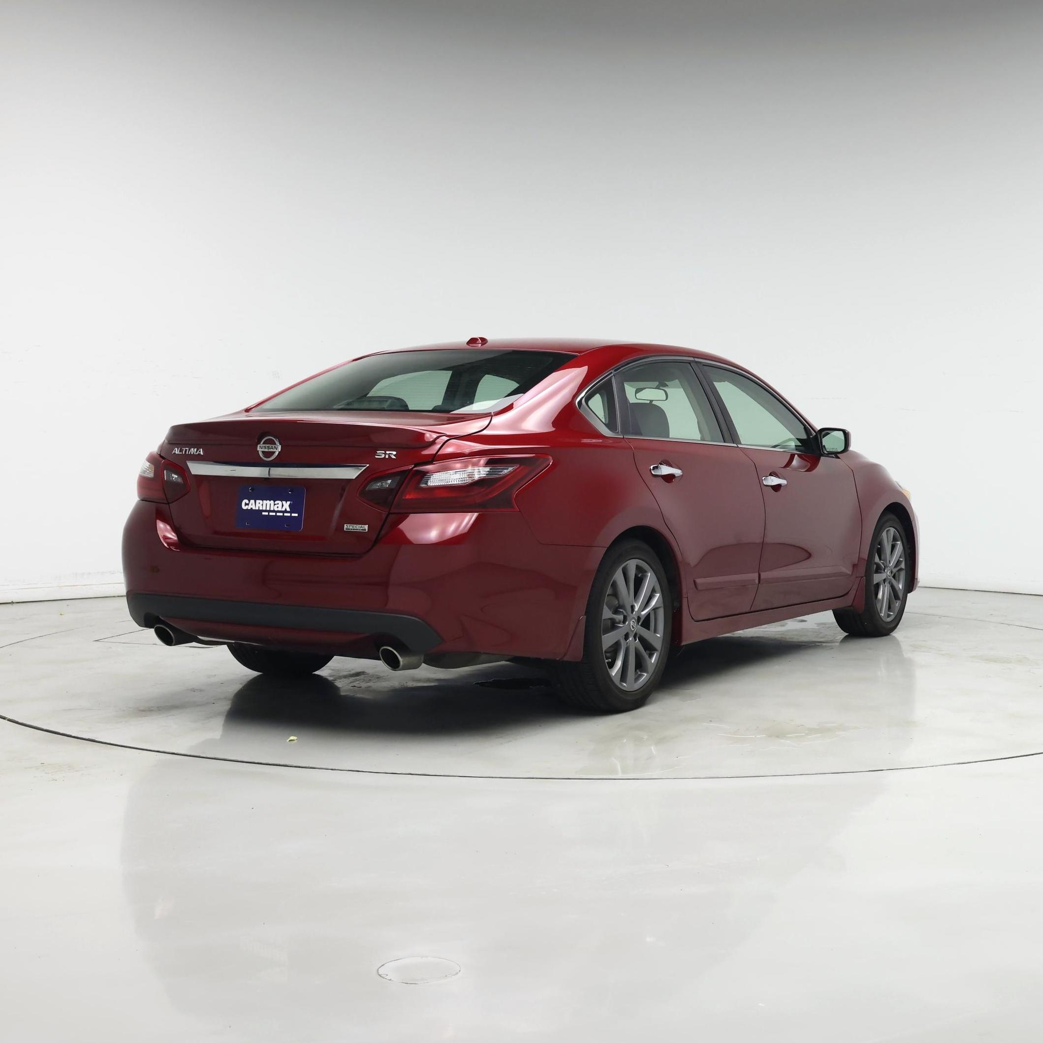 Thumbnail: 2018 Nissan Altima - 8