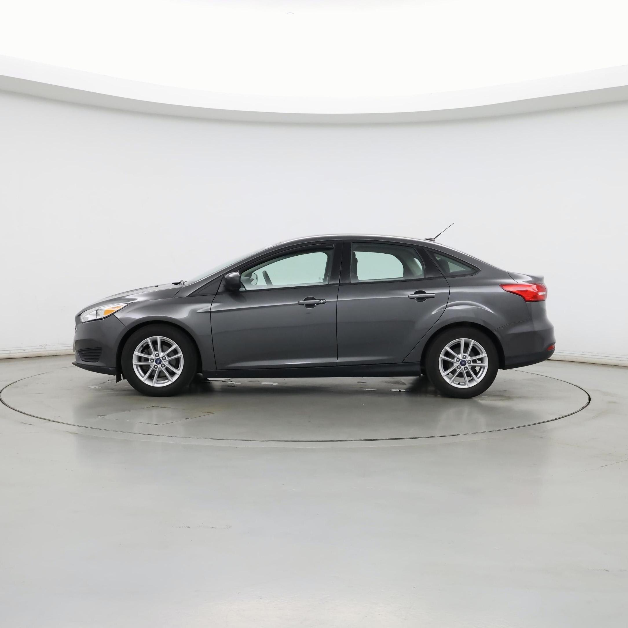 Thumbnail: 2018 Ford Focus - 3