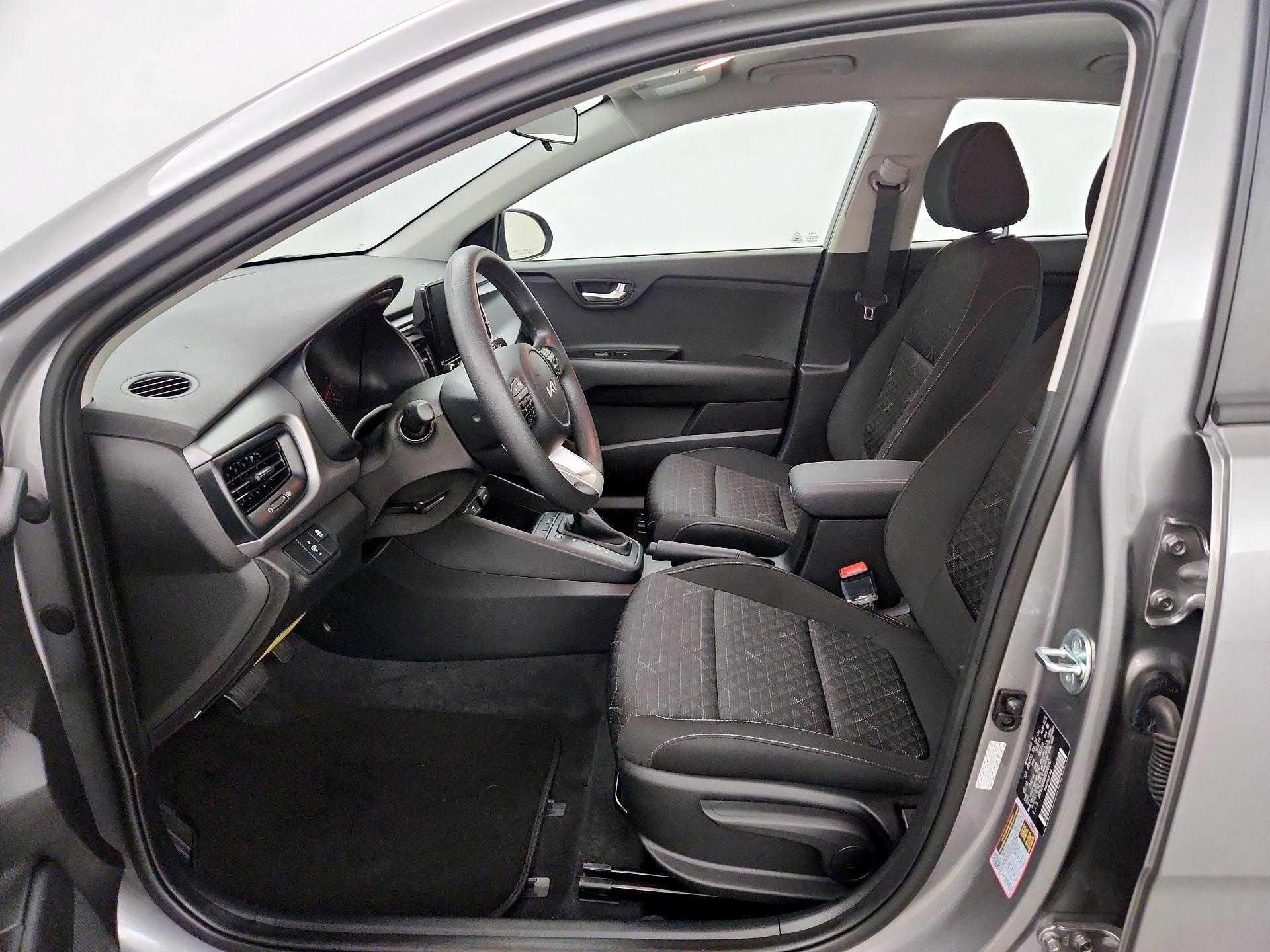 Thumbnail: 2023 Kia Rio - 11