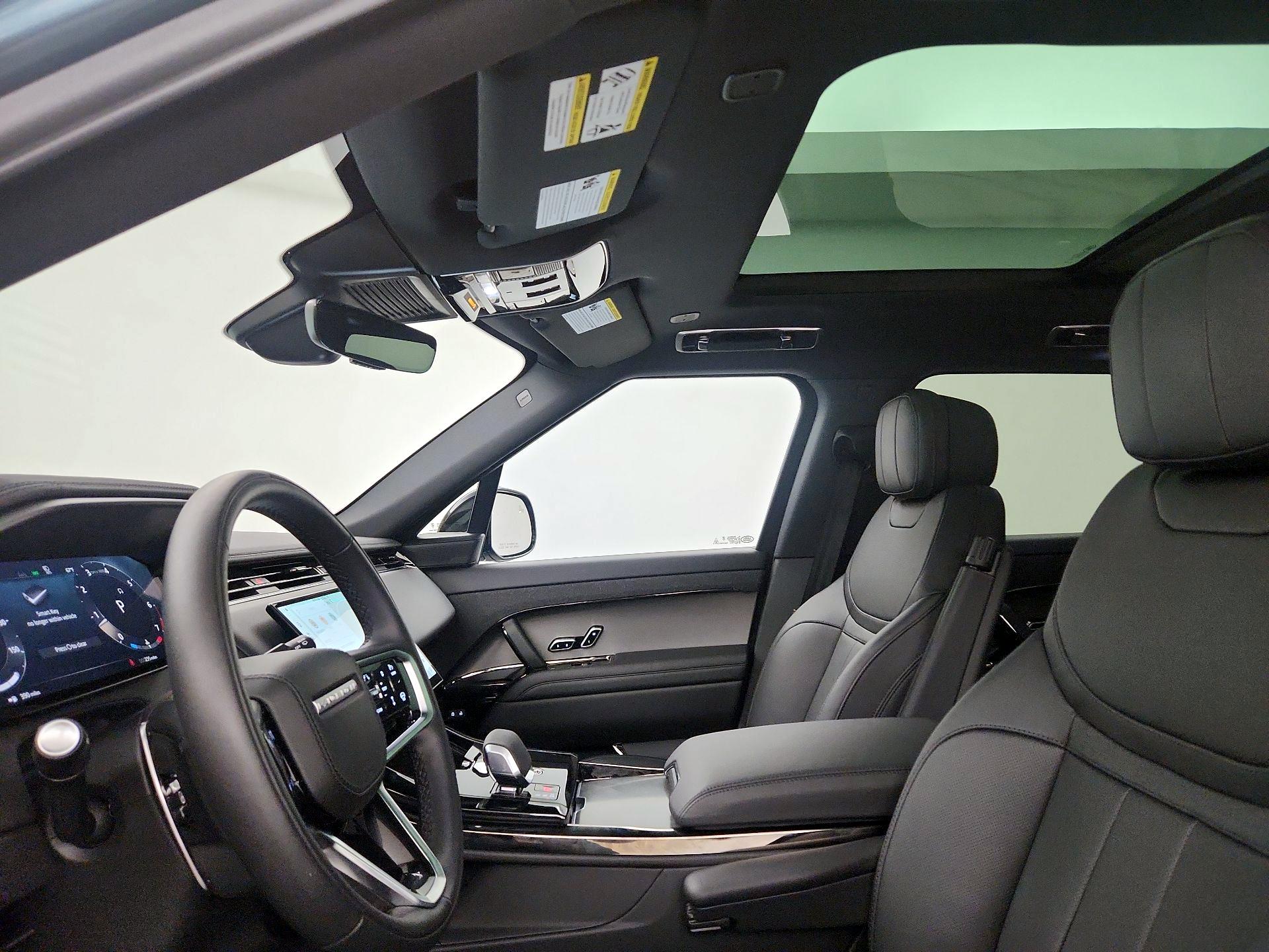 Thumbnail: 2025 Land Rover Range Rover Sport - 19