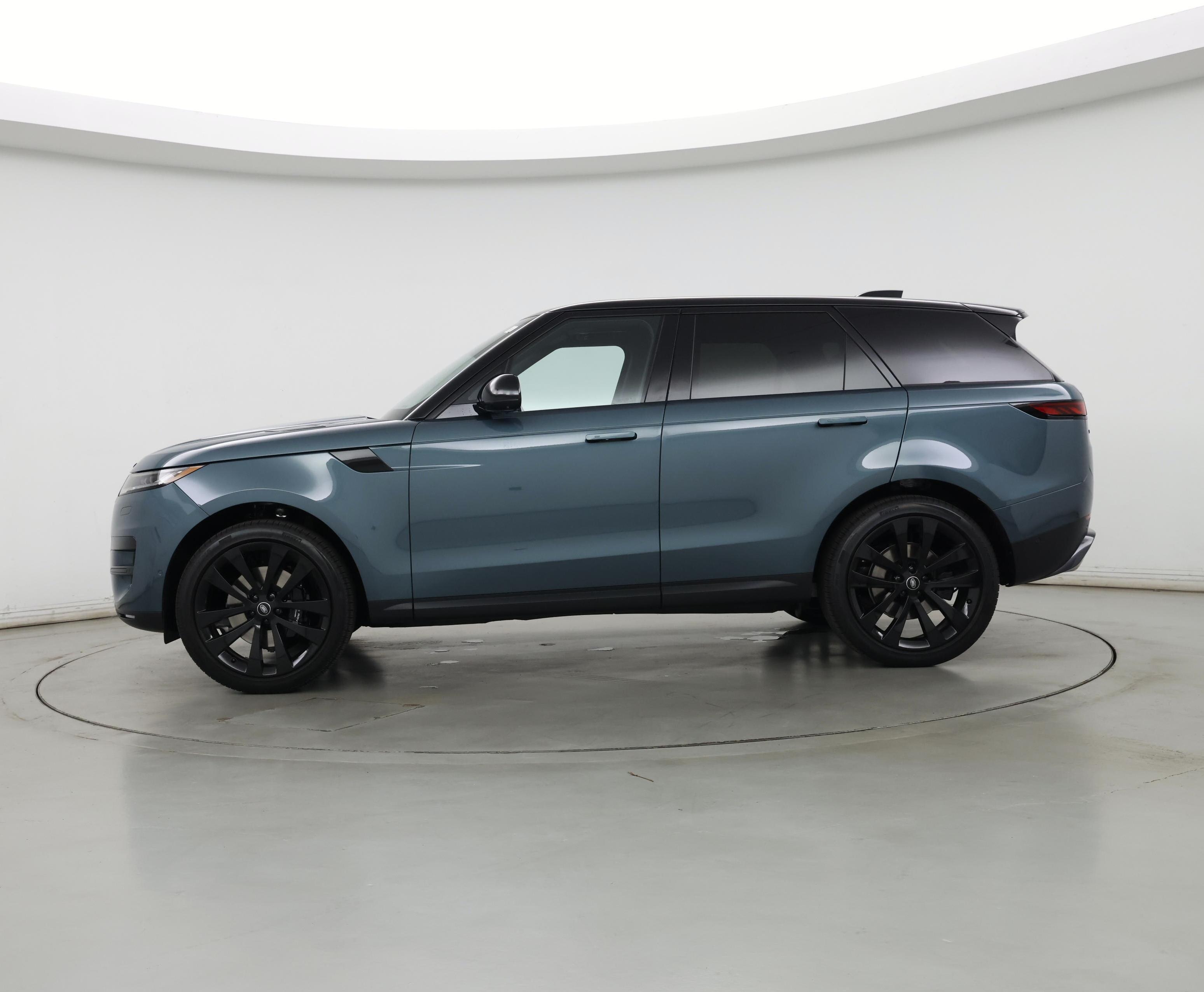 Thumbnail: 2025 Land Rover Range Rover Sport - 3
