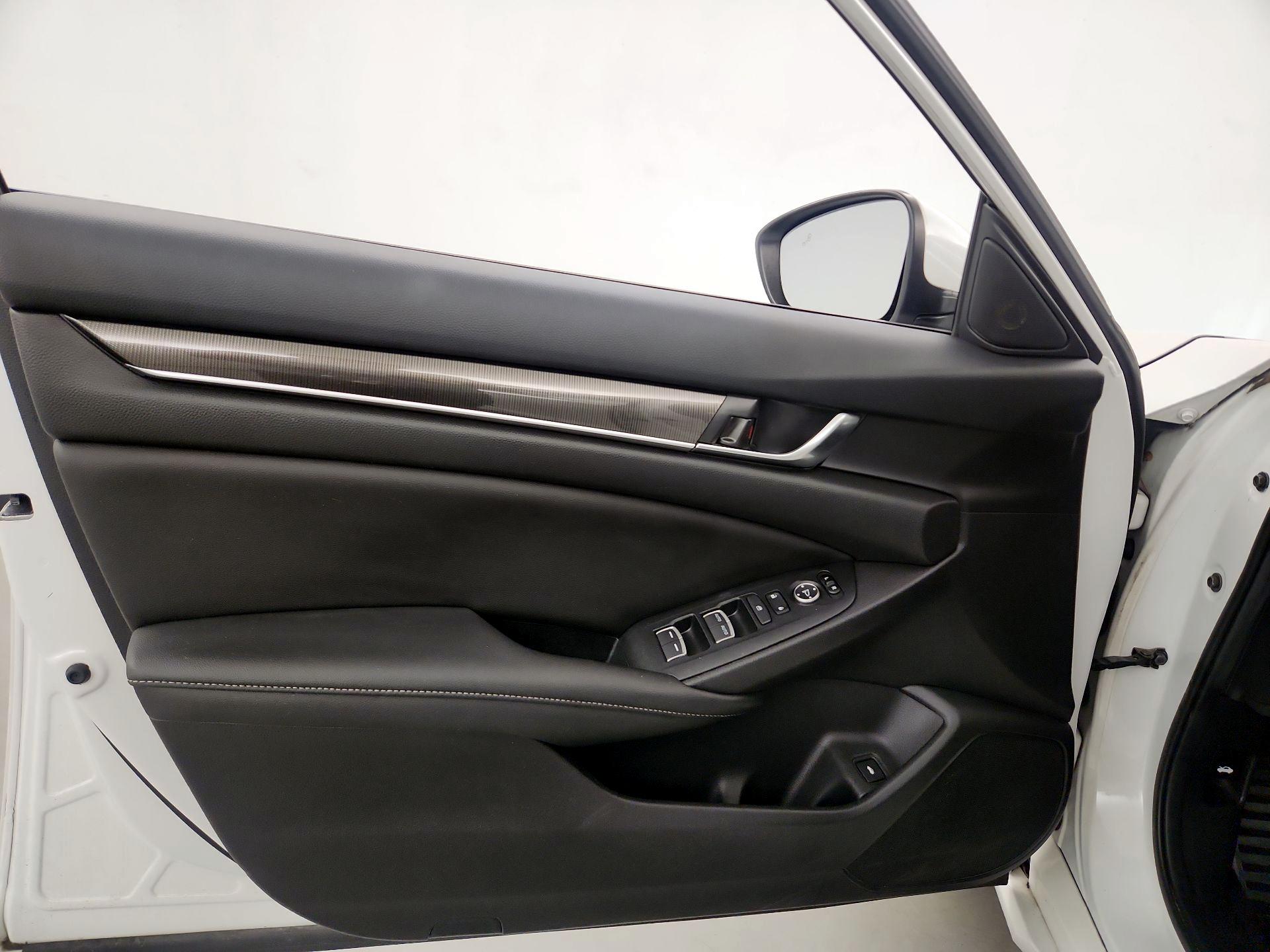 Thumbnail: 2019 Honda Accord - 12