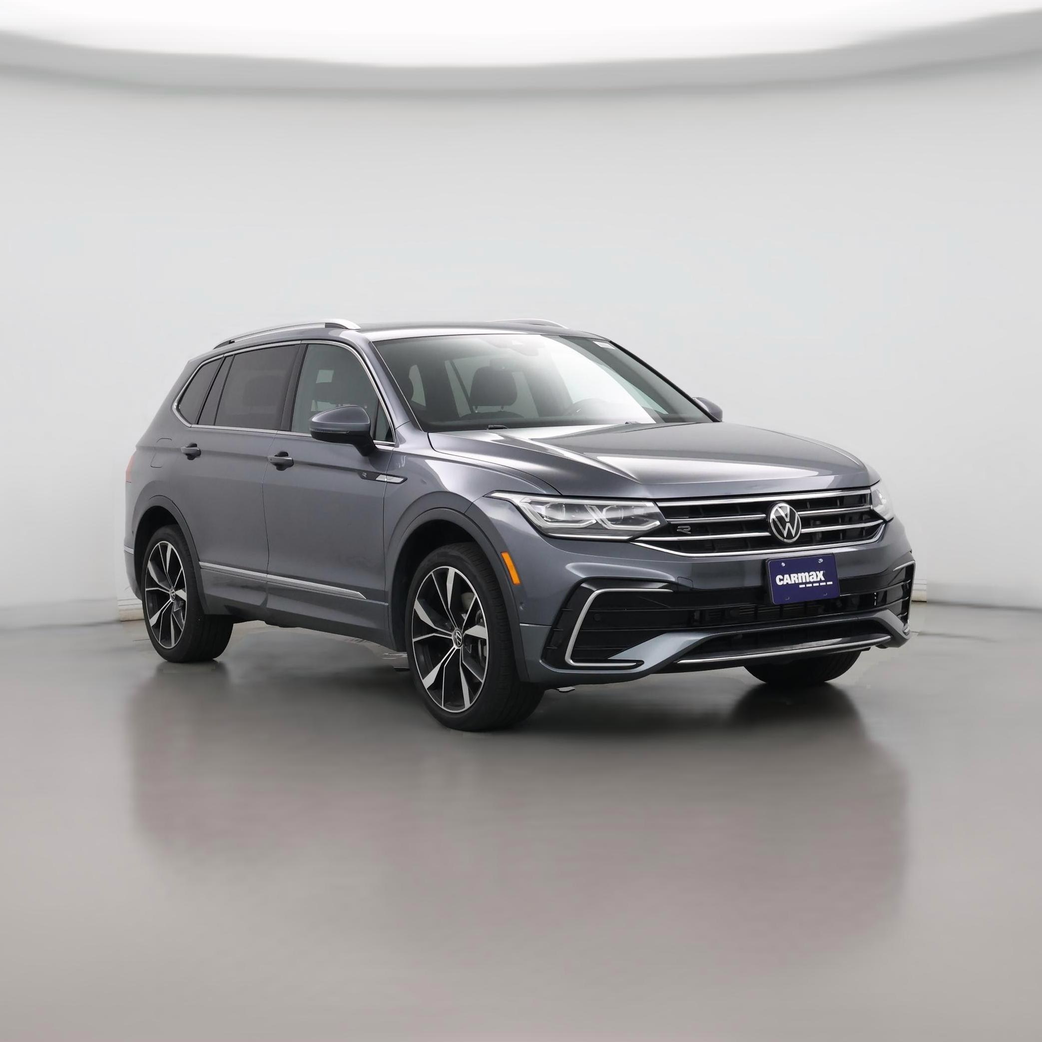 Thumbnail: 2022 Volkswagen Tiguan - 1