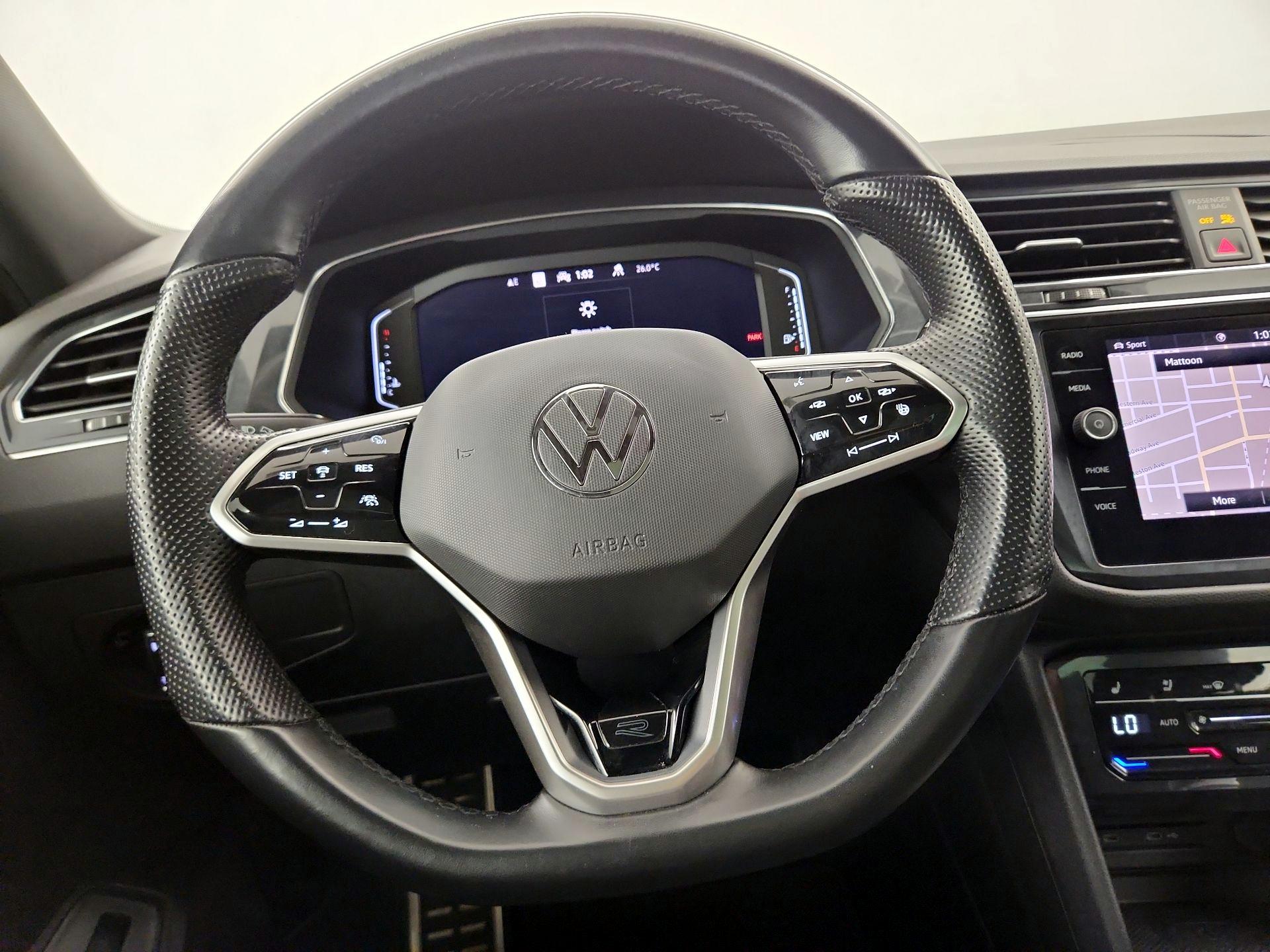 Thumbnail: 2022 Volkswagen Tiguan - 10