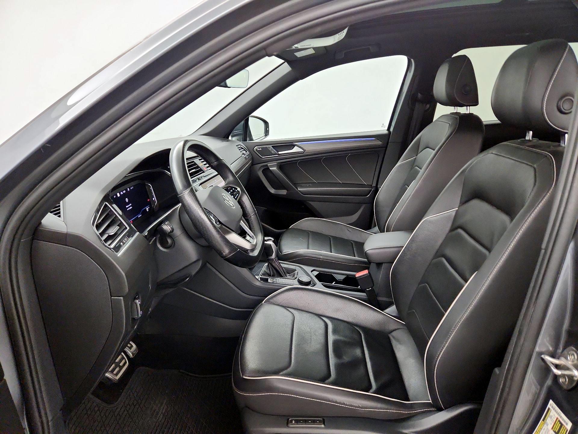 Thumbnail: 2022 Volkswagen Tiguan - 11