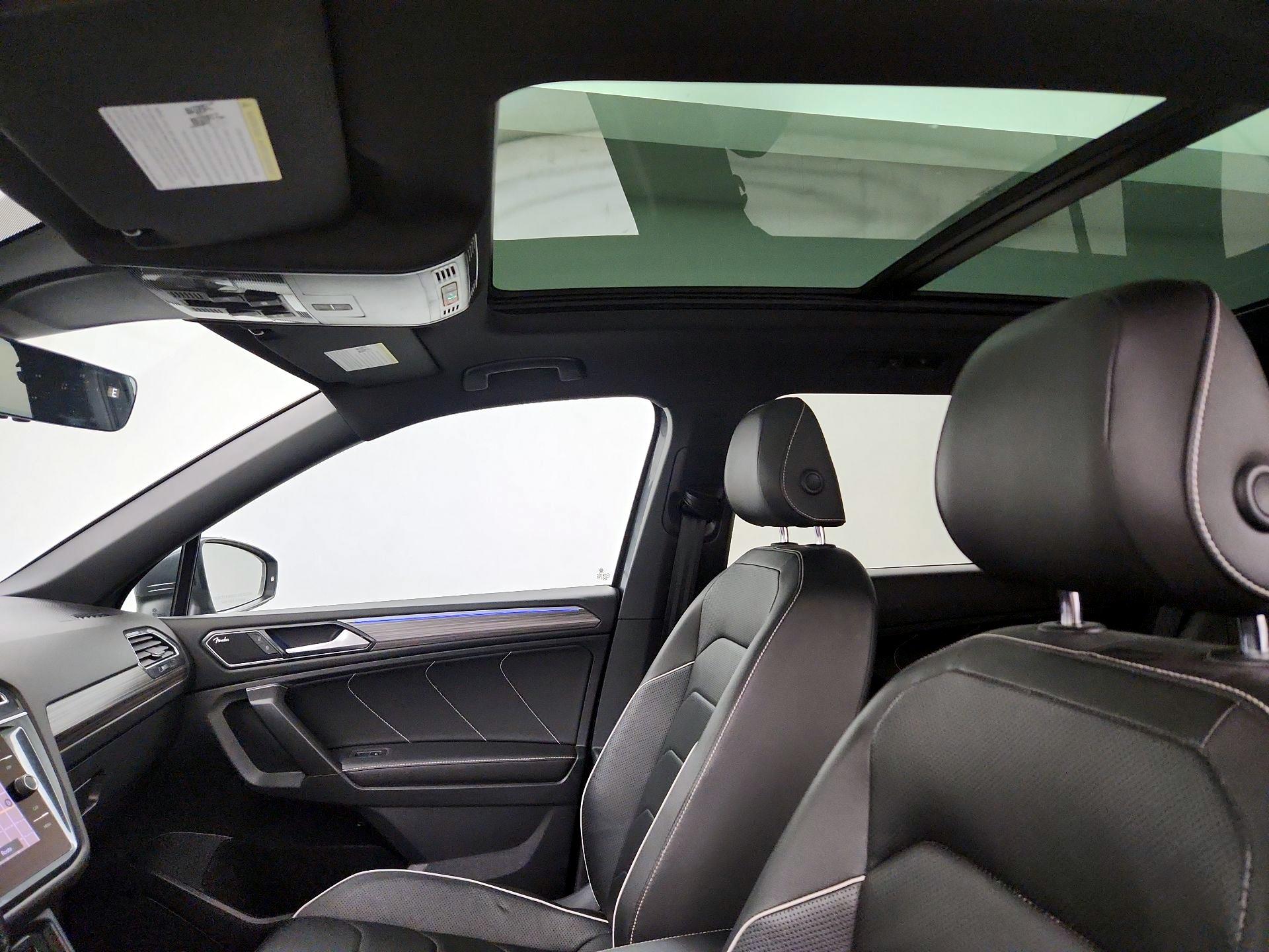Thumbnail: 2022 Volkswagen Tiguan - 20