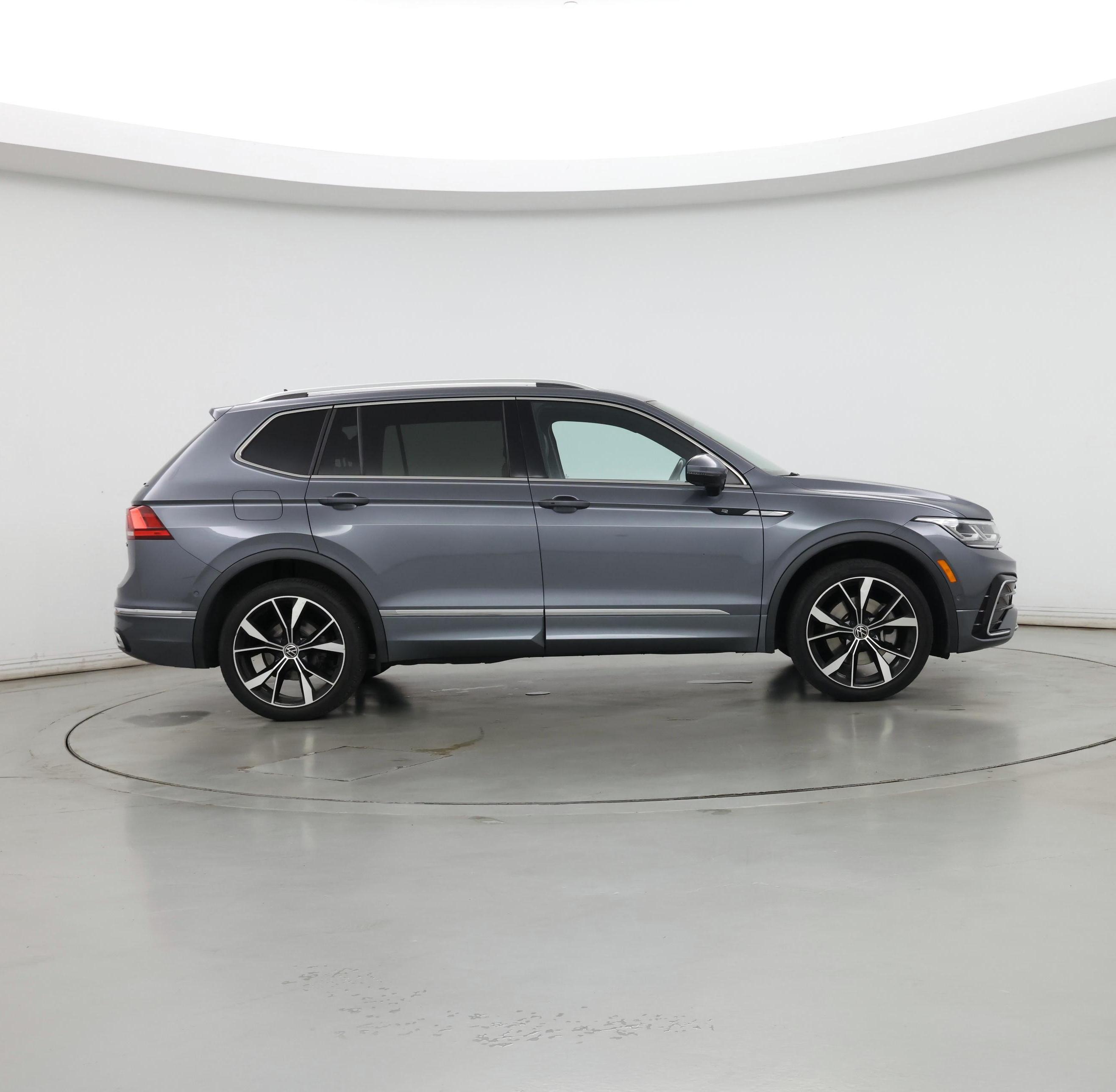 Thumbnail: 2022 Volkswagen Tiguan - 7