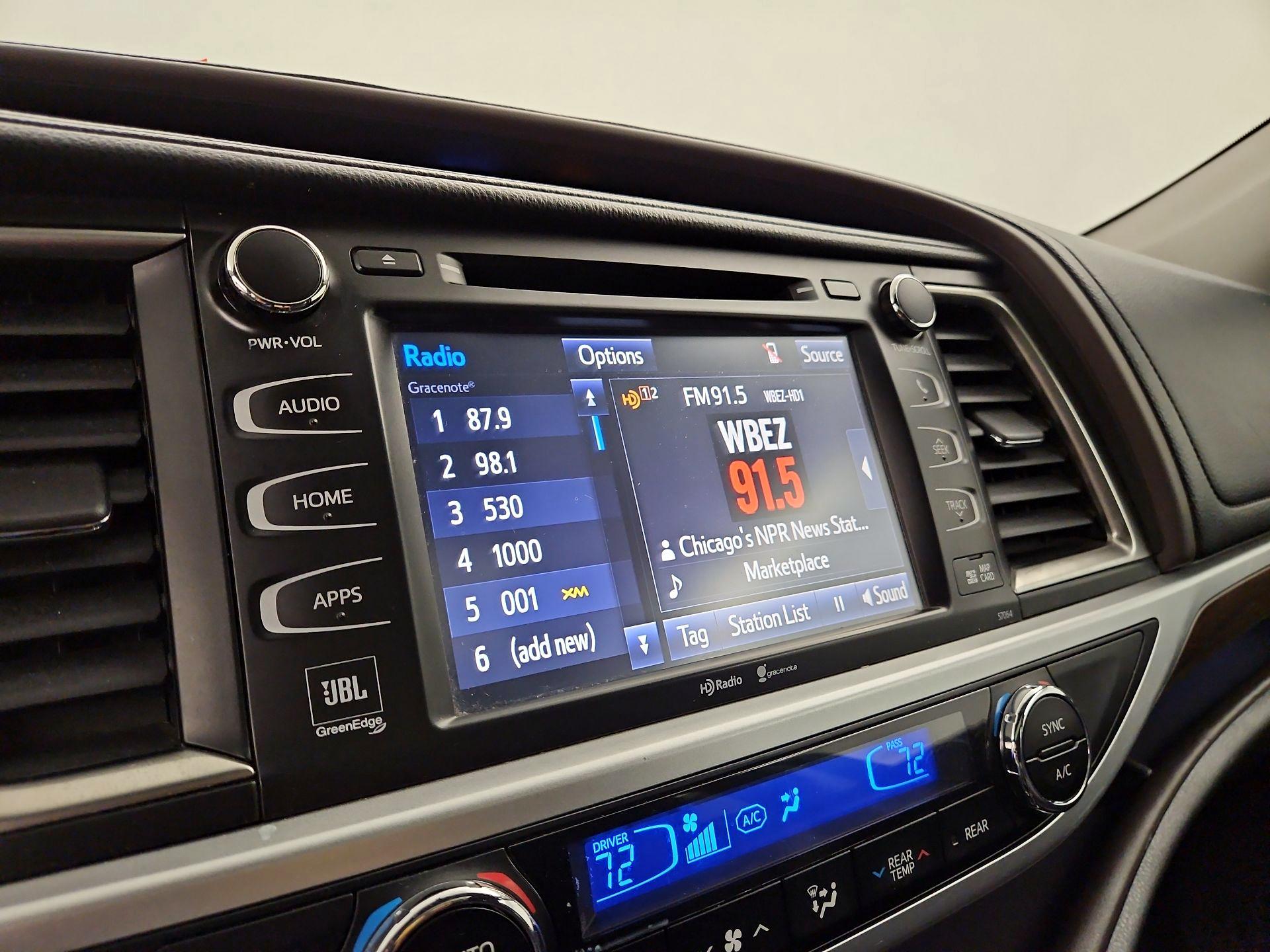 Thumbnail: 2015 Toyota Highlander - 15