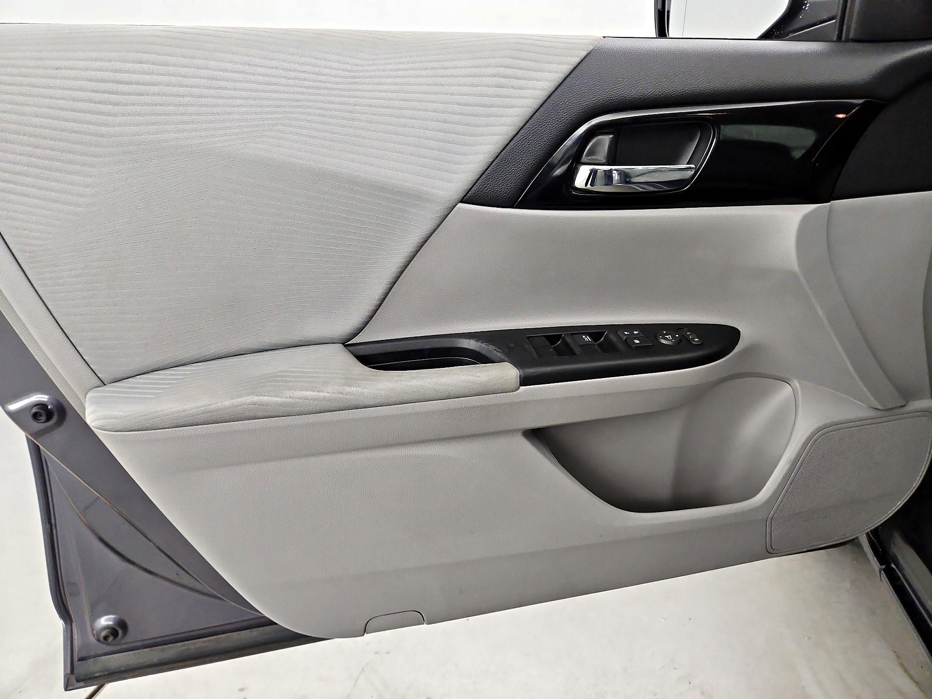 Thumbnail: 2016 Honda Accord - 12